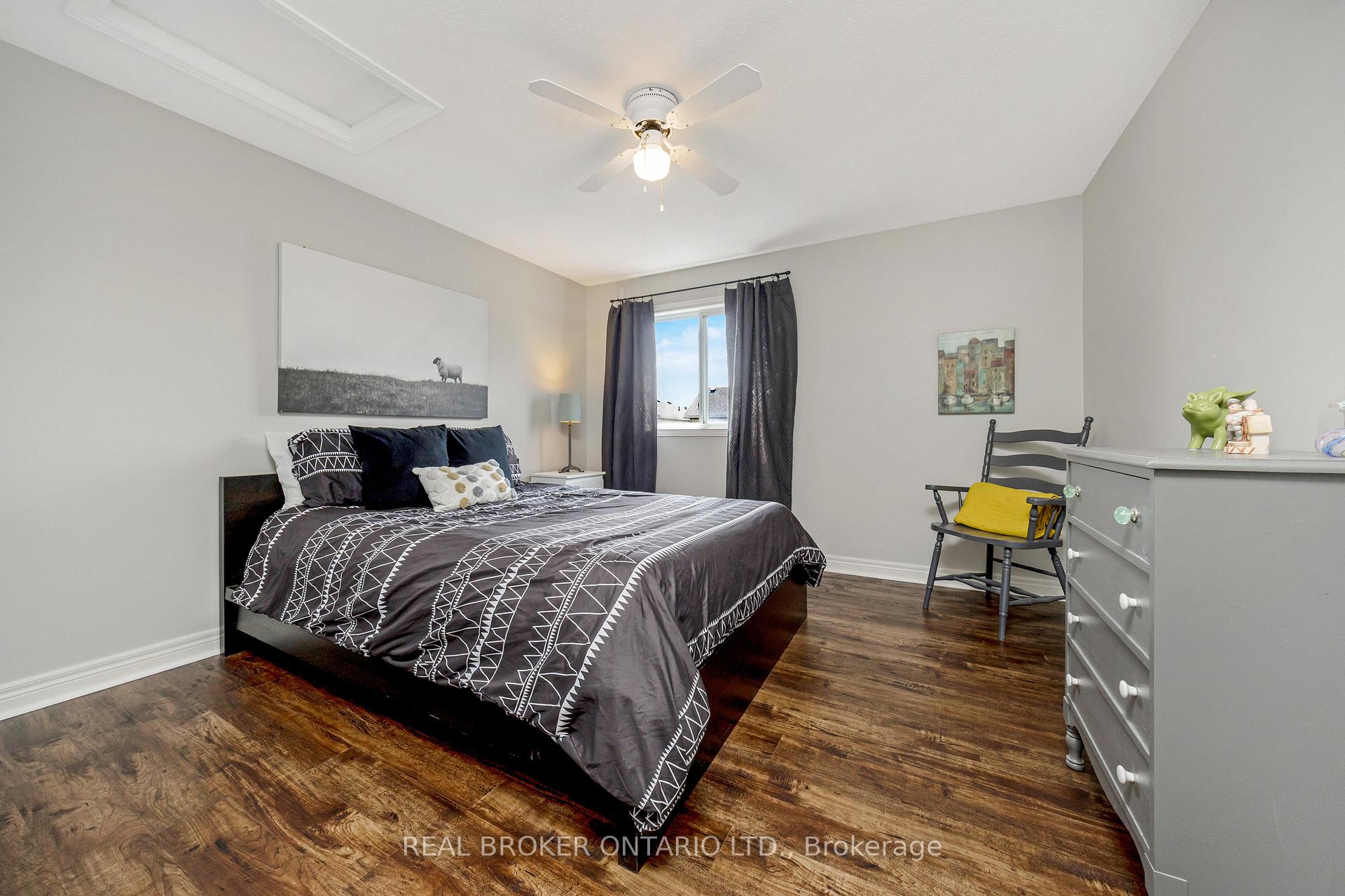 Photo 19 of 12 Sprowl Street, Halton Hills, Acton — HOMEH