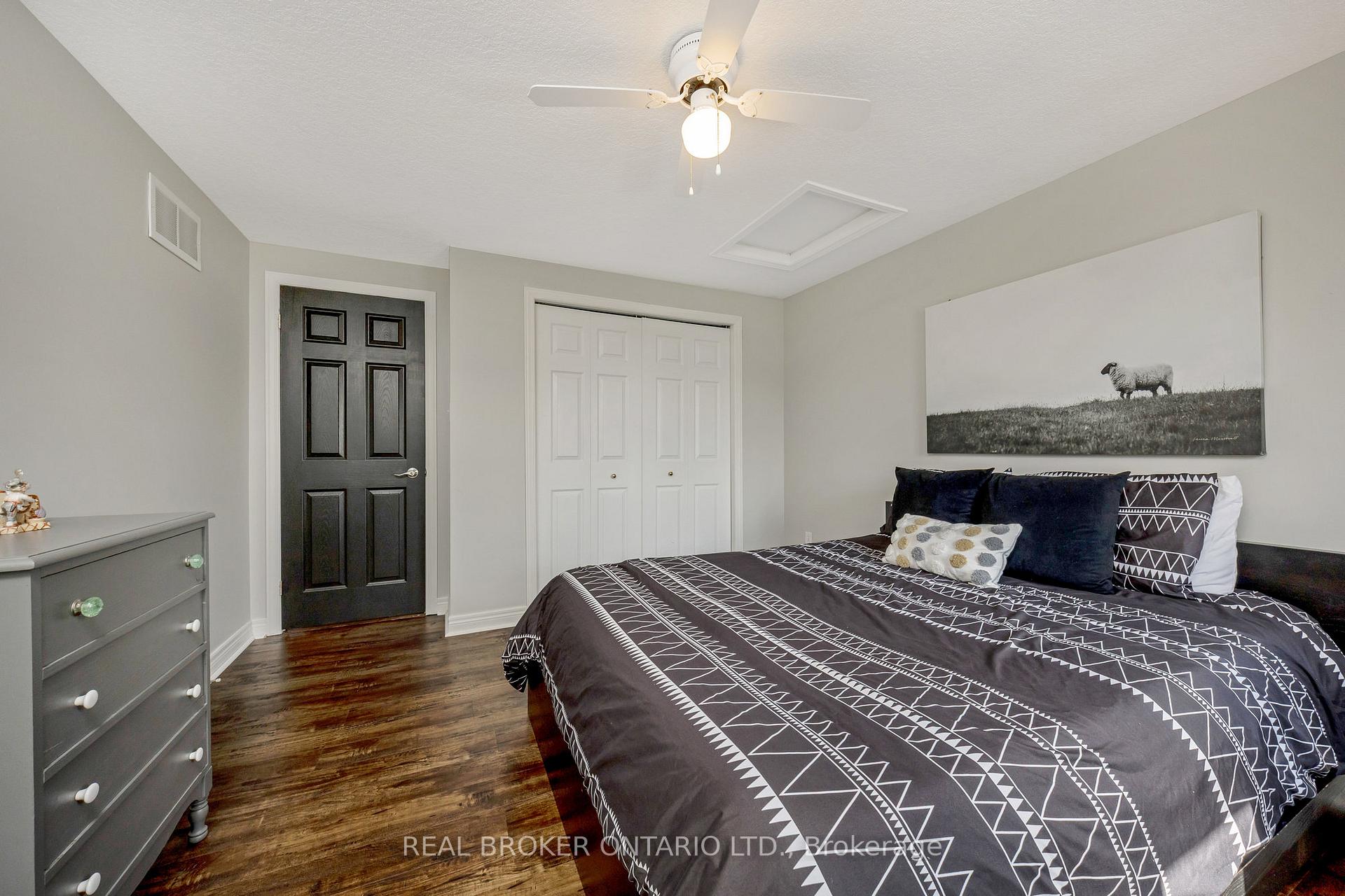 Photo 18 of 12 Sprowl Street, Halton Hills, Acton — HOMEH