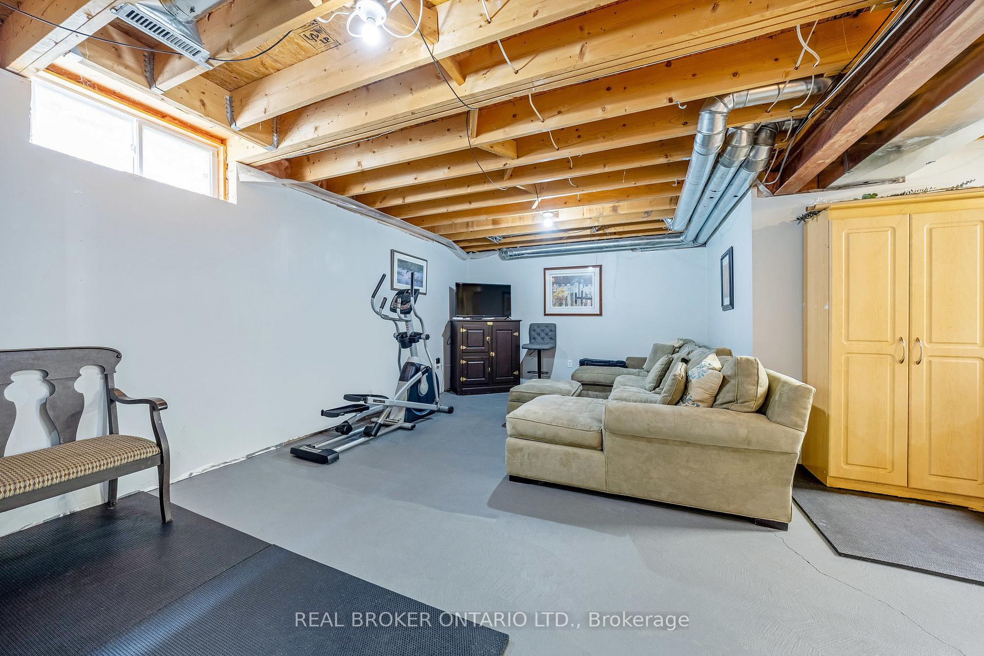 Photo 16 of 12 Sprowl Street, Halton Hills, Acton — HOMEH