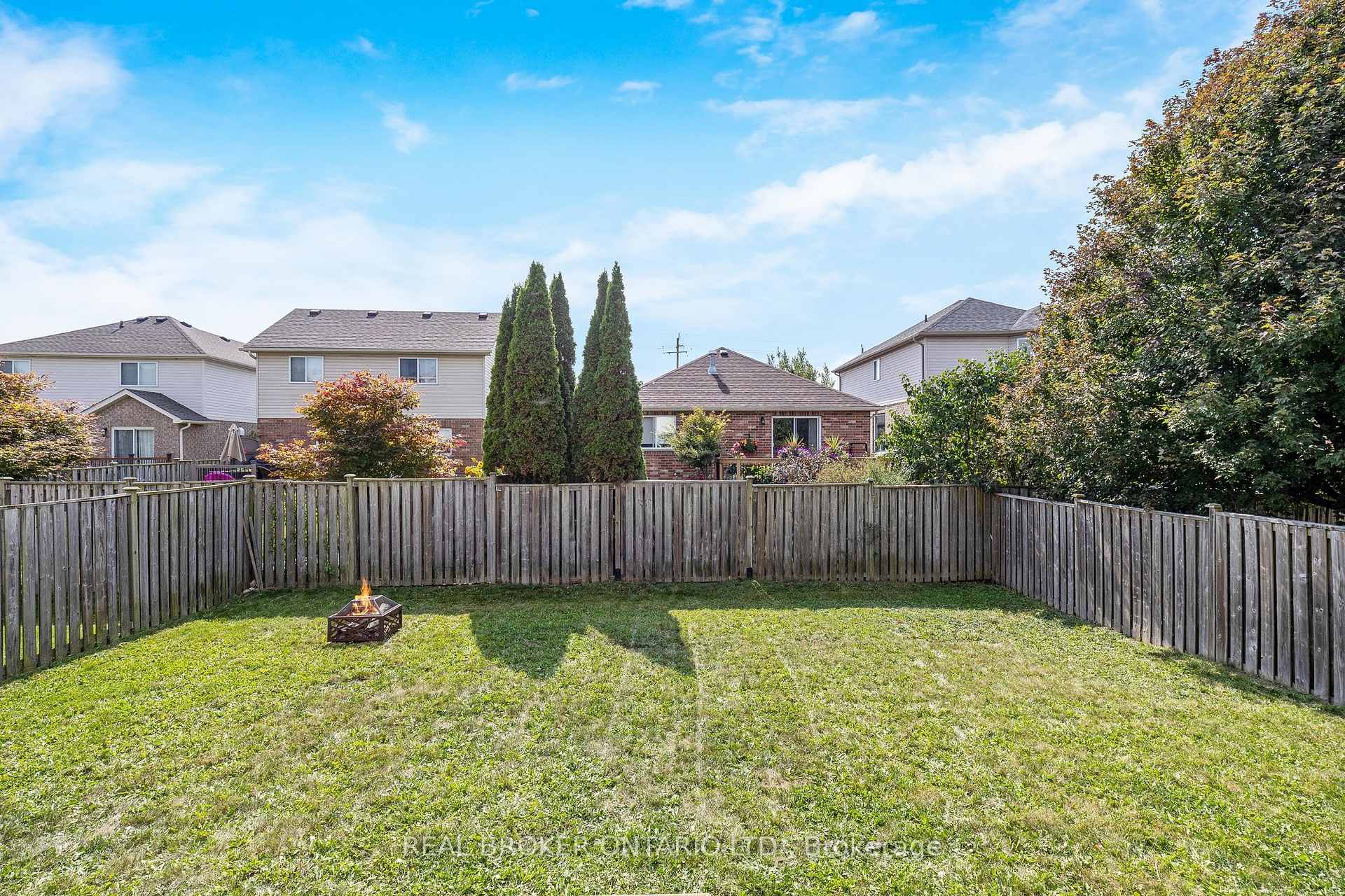 Photo 25 of 12 Sprowl Street, Halton Hills, Acton — HOMEH