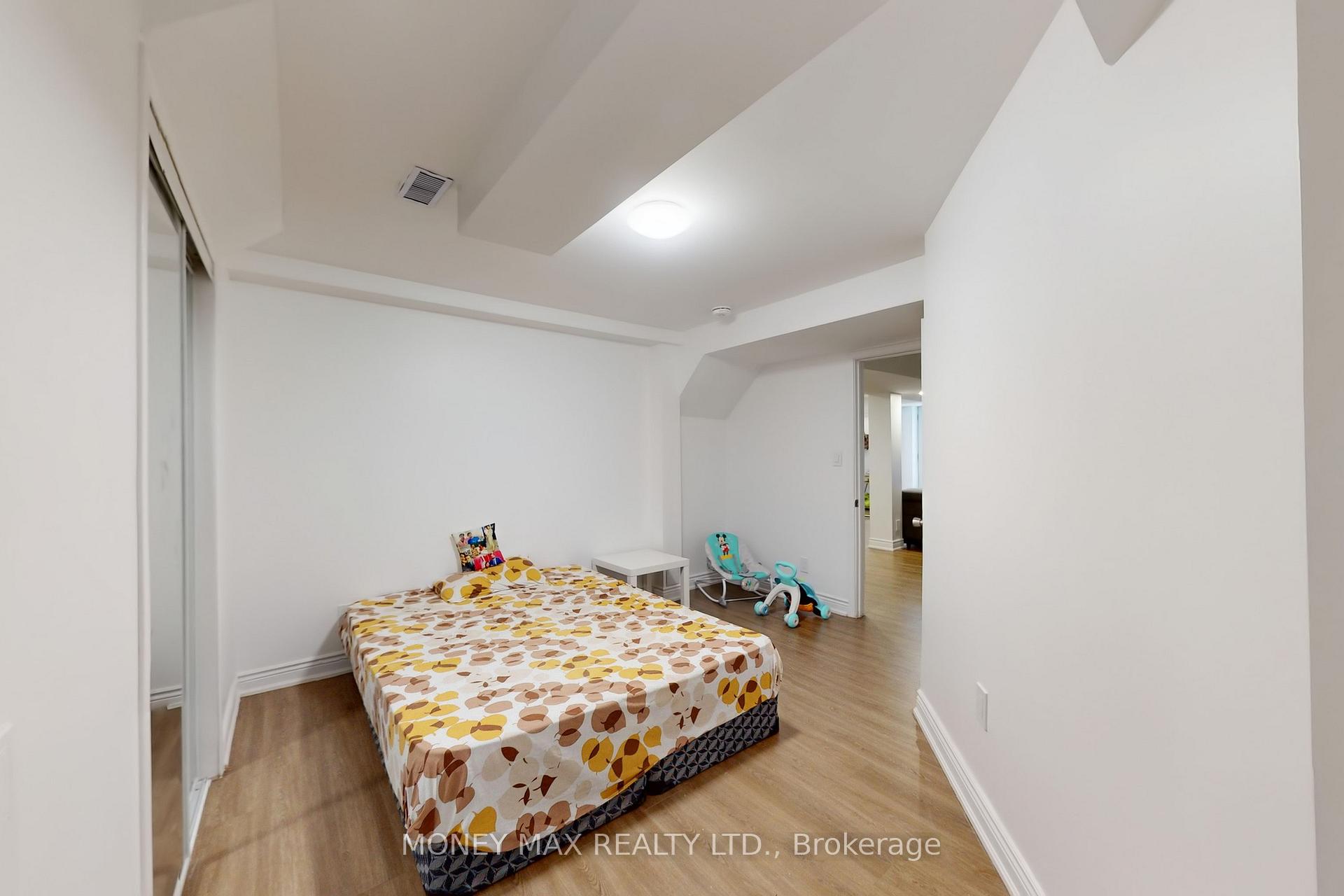 Photo 12 of 4 Pasadena Avenue, Brampton, Bram East — HOMEH