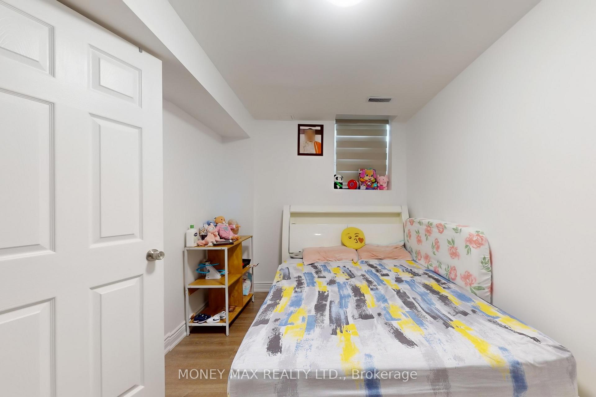 Photo 8 of 4 Pasadena Avenue, Brampton, Bram East — HOMEH
