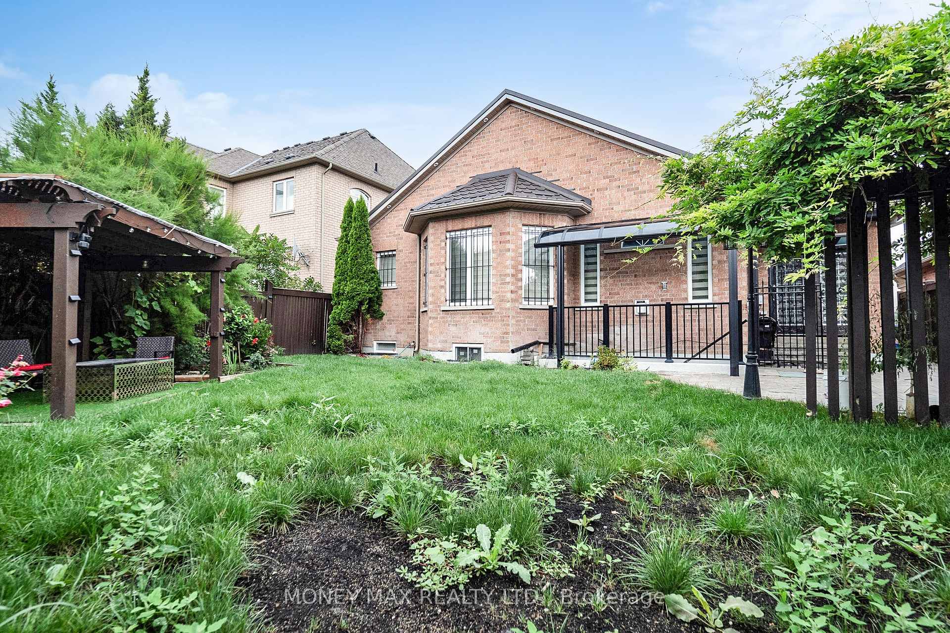 Photo 21 of 4 Pasadena Avenue, Brampton, Bram East — HOMEH