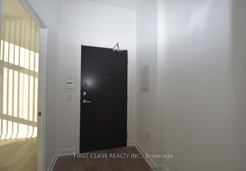 Photo 2 of Unit 1809, 10 Honeycrisp Crescent, Vaughan, Vaughan Corporate Centre — HOMEH