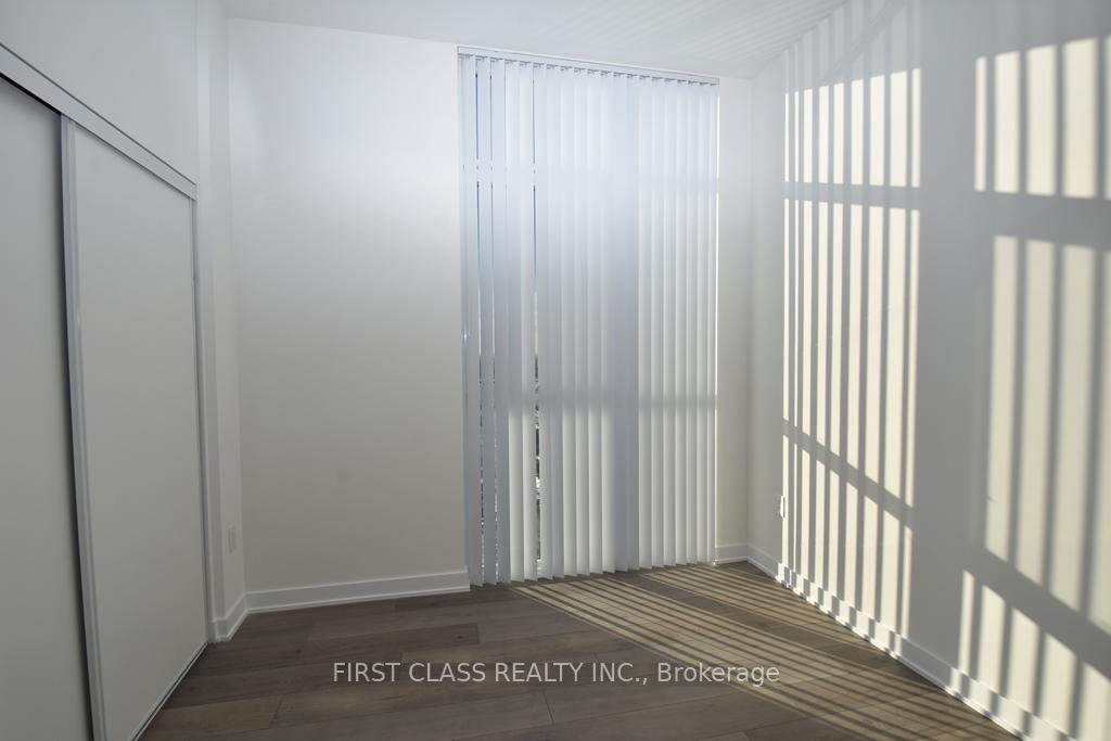 Photo 3 of Unit 1809, 10 Honeycrisp Crescent, Vaughan, Vaughan Corporate Centre — HOMEH