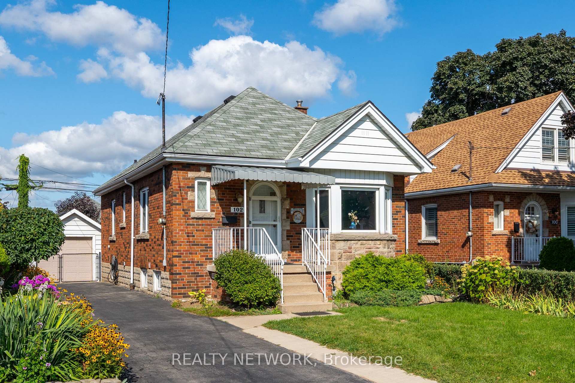 Photo 5 of 102 Barons Avenue S, Hamilton, Bartonville — HOMEH