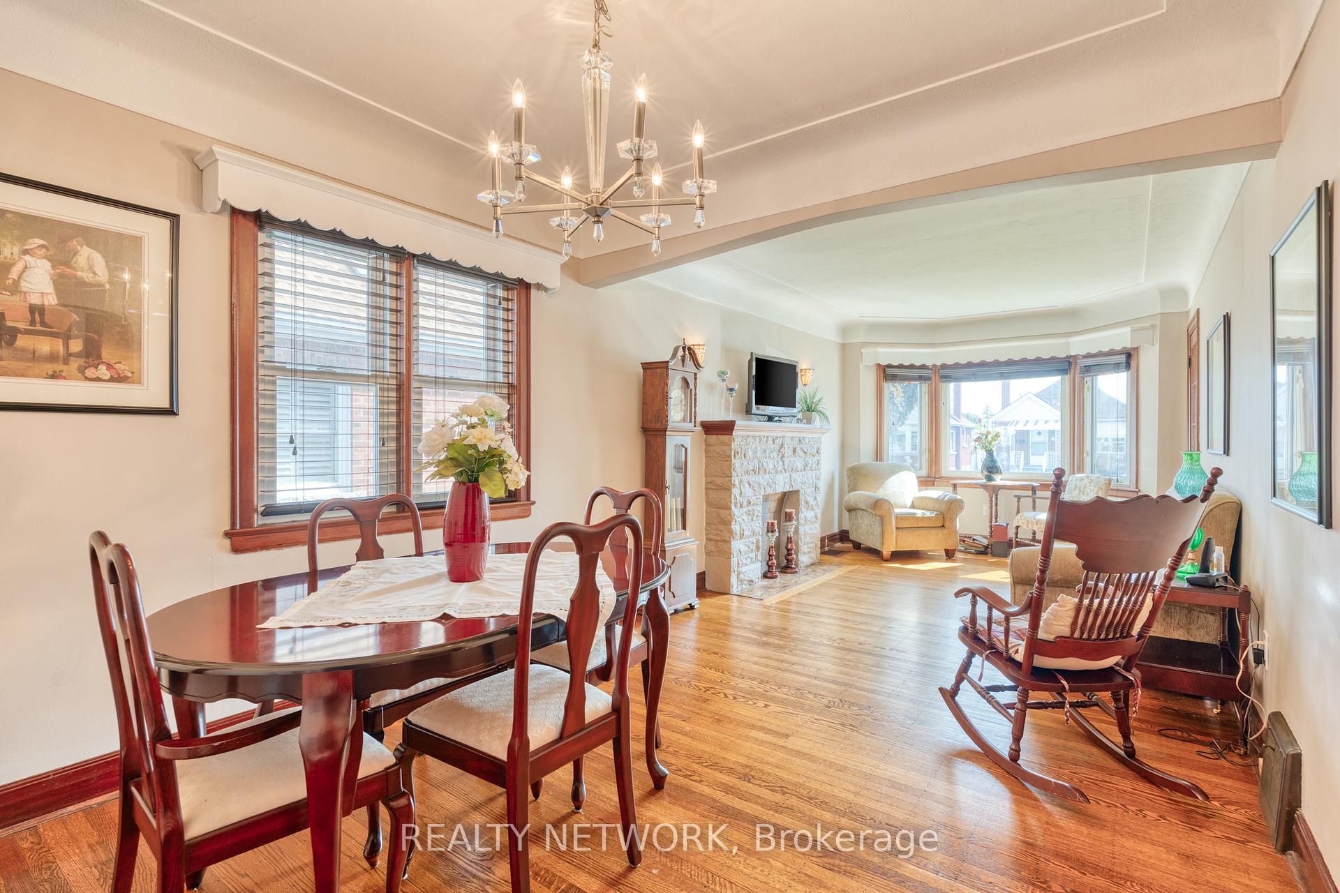 Photo 33 of 102 Barons Avenue S, Hamilton, Bartonville — HOMEH