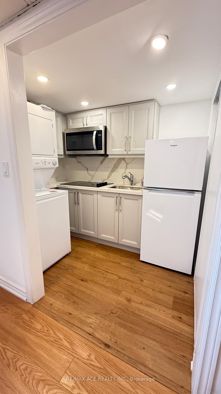Photo 4 of Unit Bsmt, 64 Marlow Crescent, Markham, Markville — HOMEH