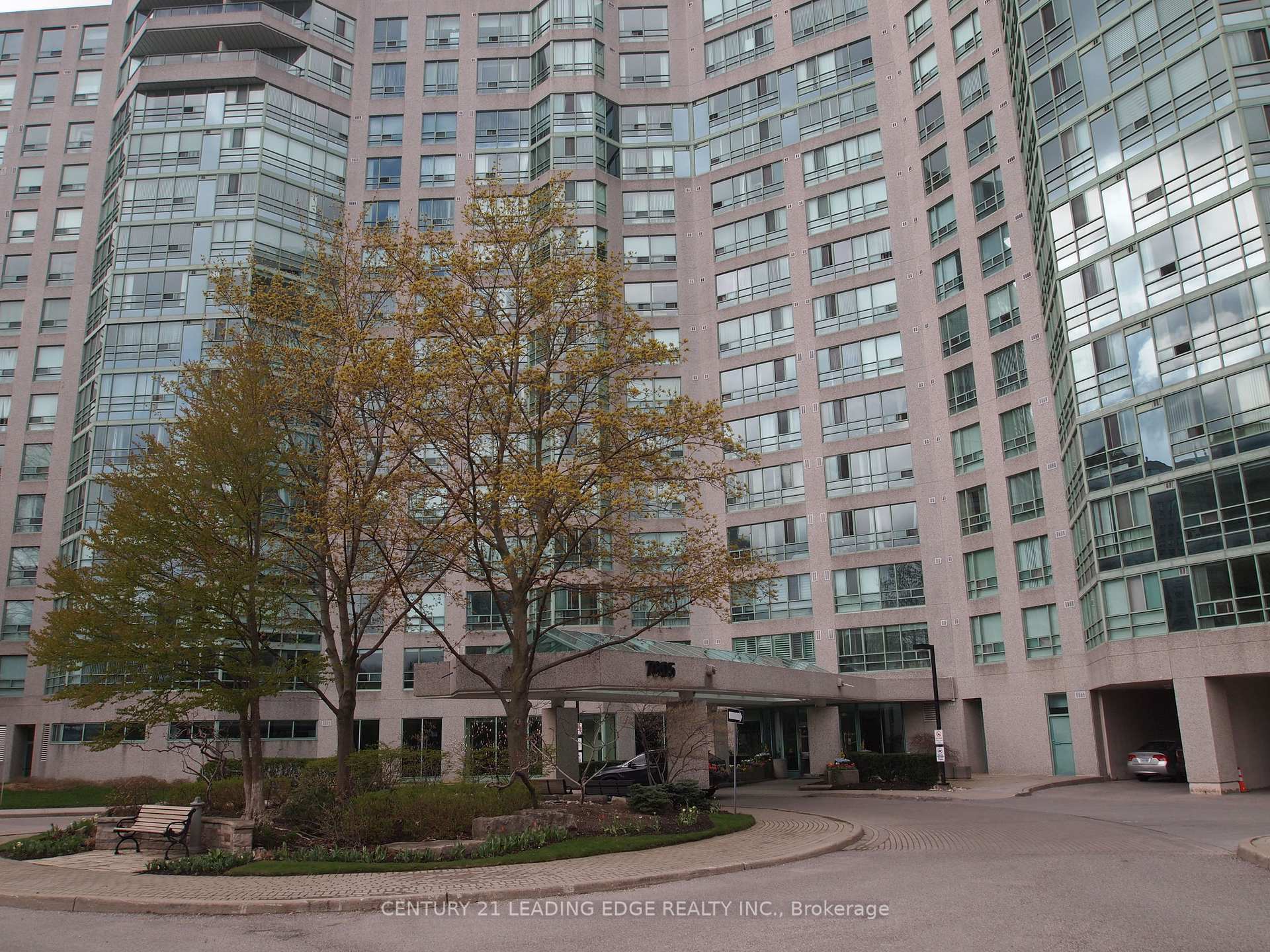 Front of Unit 1214, 7805 Bayview Avenue