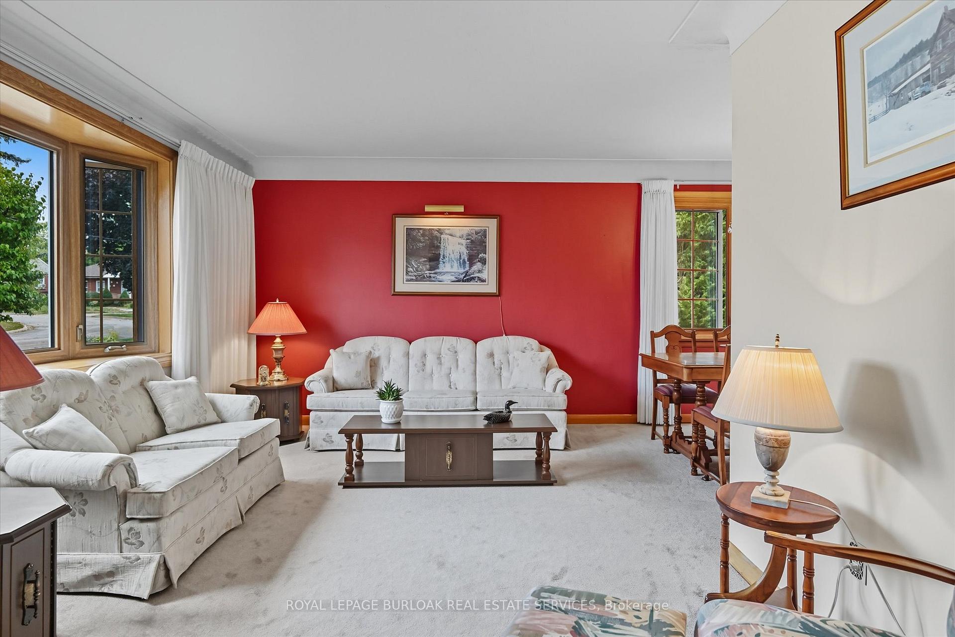 Photo 5 of 13 James Street, Hamilton, Waterdown — HOMEH