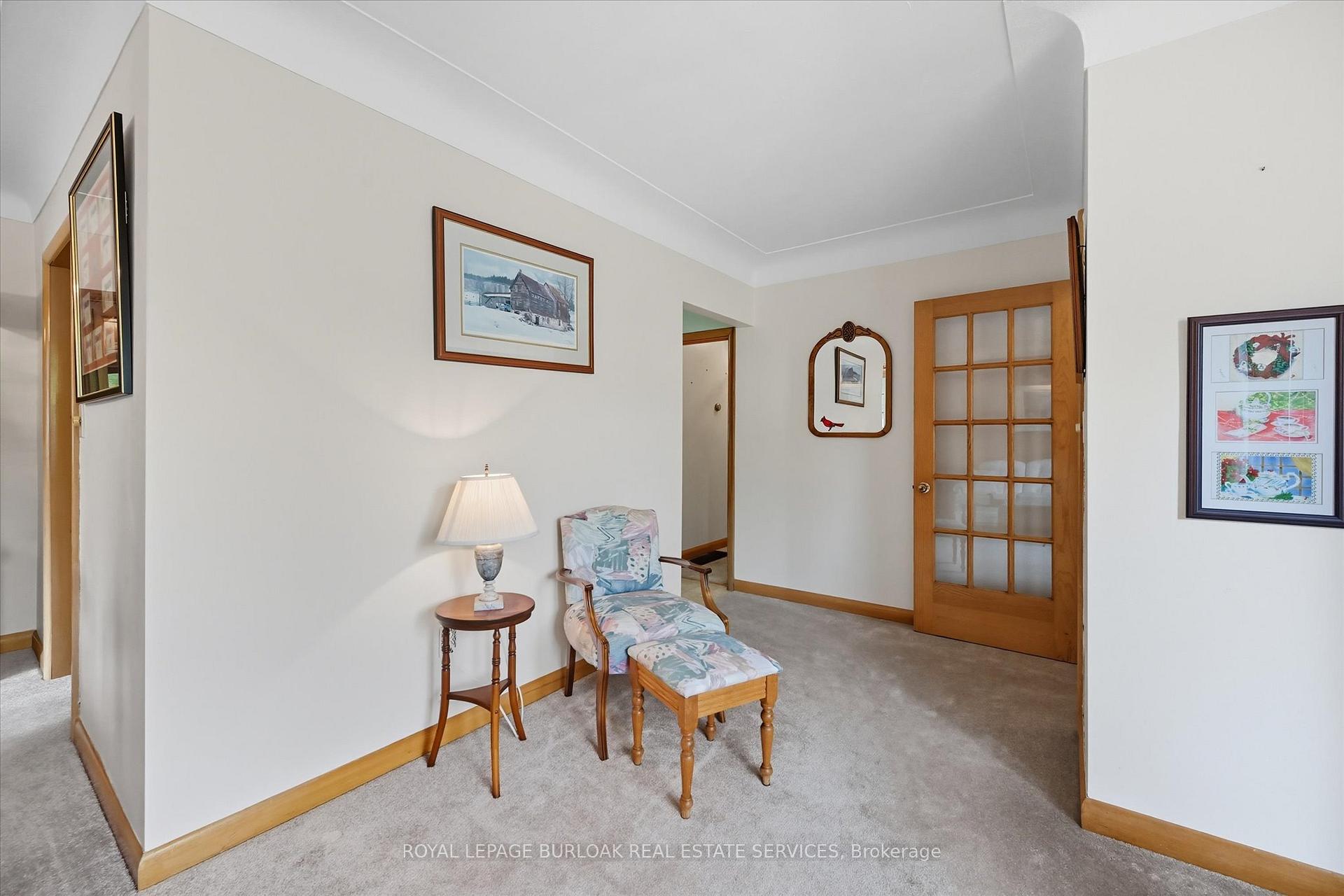 Photo 8 of 13 James Street, Hamilton, Waterdown — HOMEH