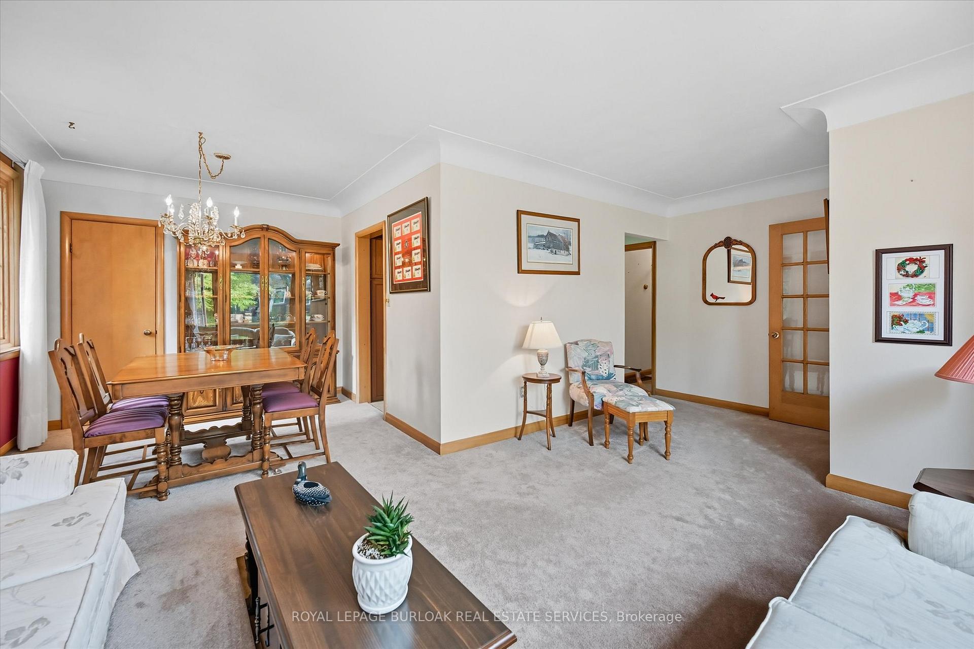 Photo 10 of 13 James Street, Hamilton, Waterdown — HOMEH