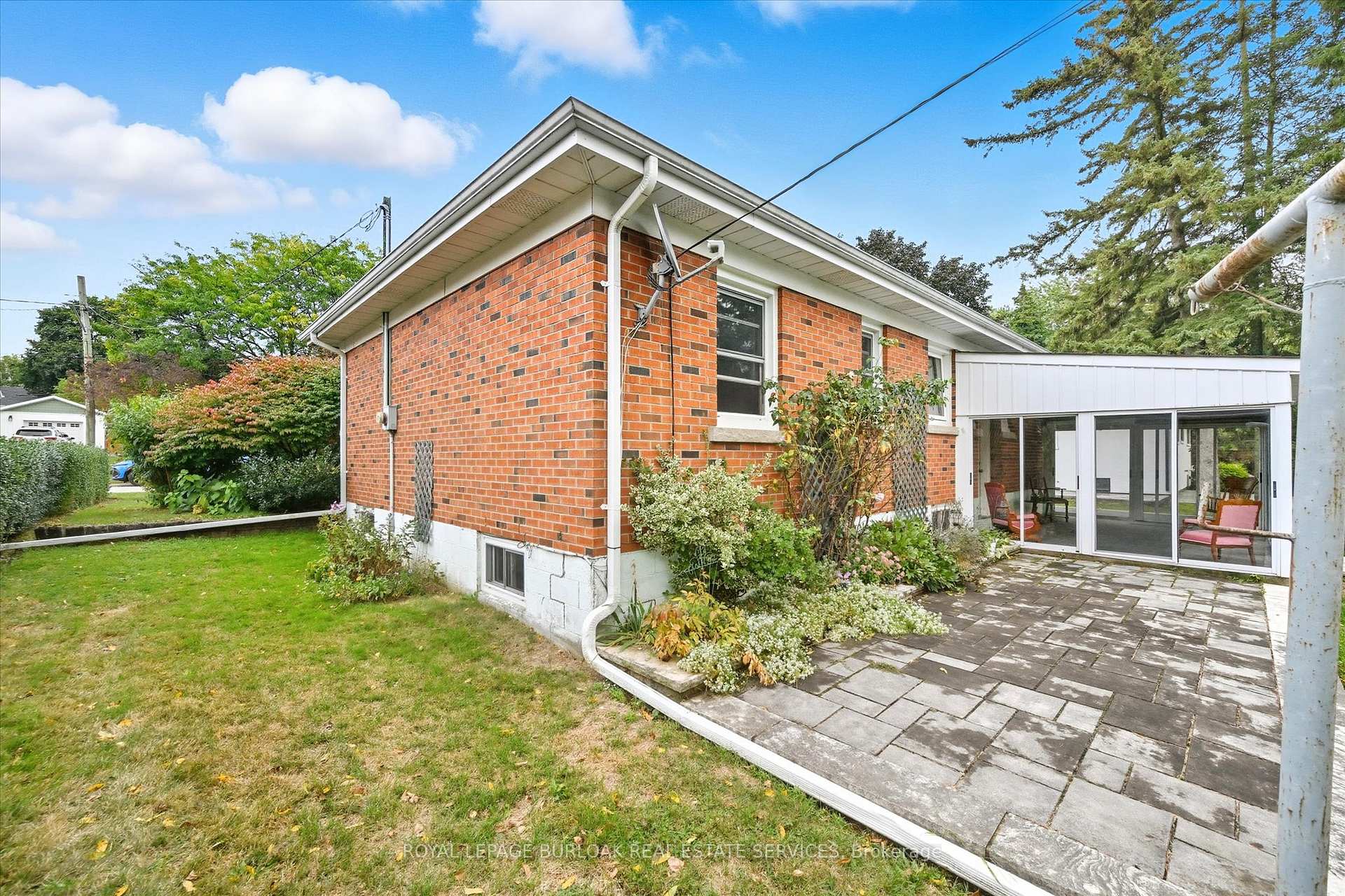 Photo 17 of 13 James Street, Hamilton, Waterdown — HOMEH