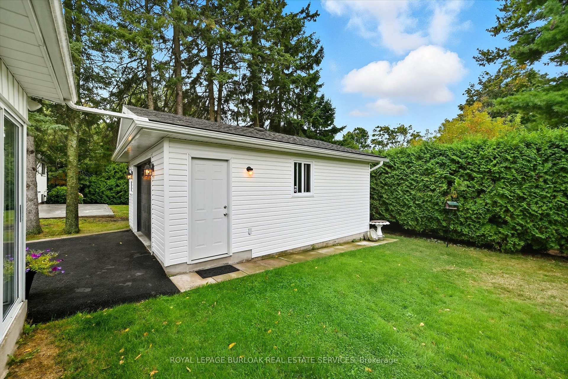 Photo 32 of 13 James Street, Hamilton, Waterdown — HOMEH