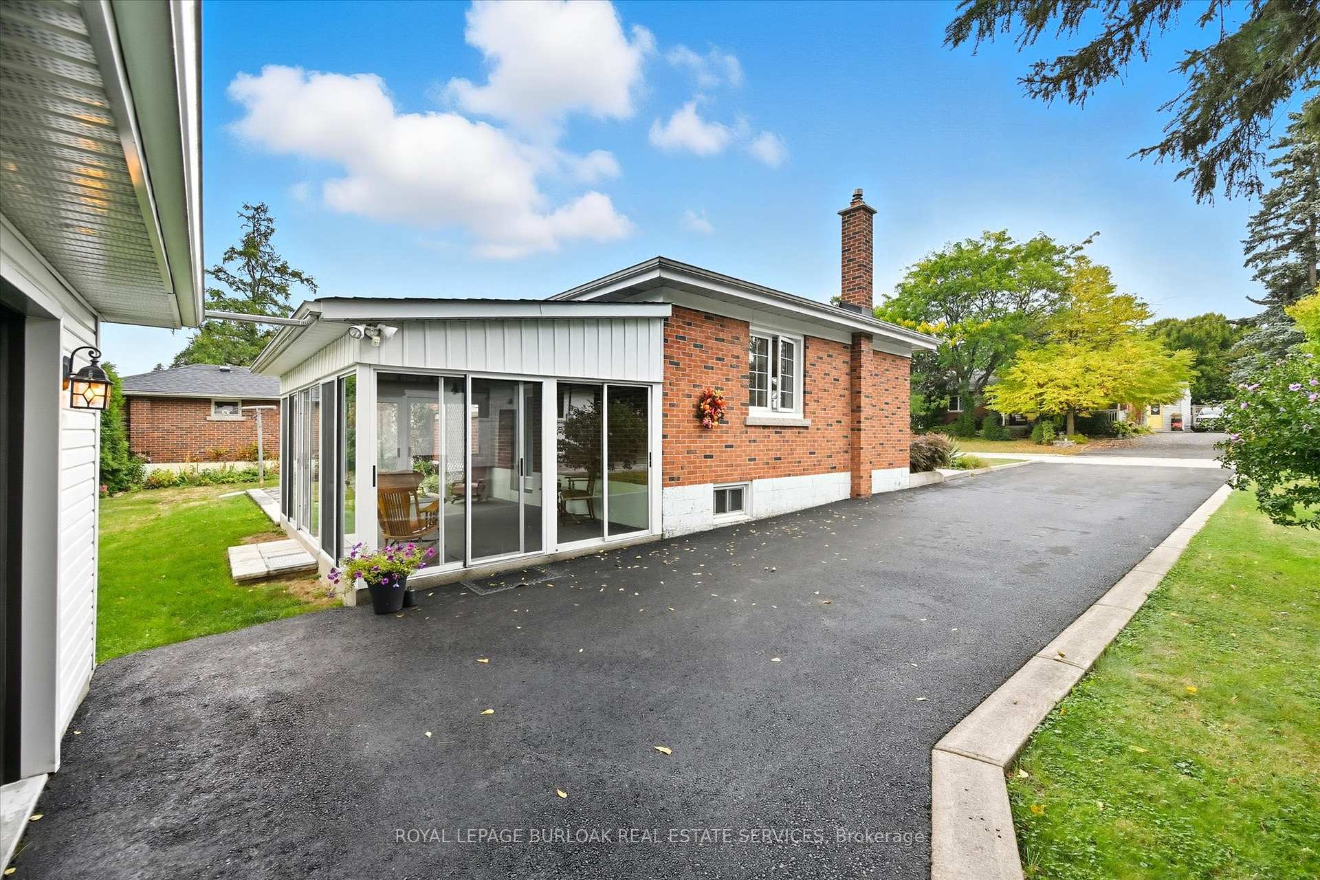 Photo 36 of 13 James Street, Hamilton, Waterdown — HOMEH