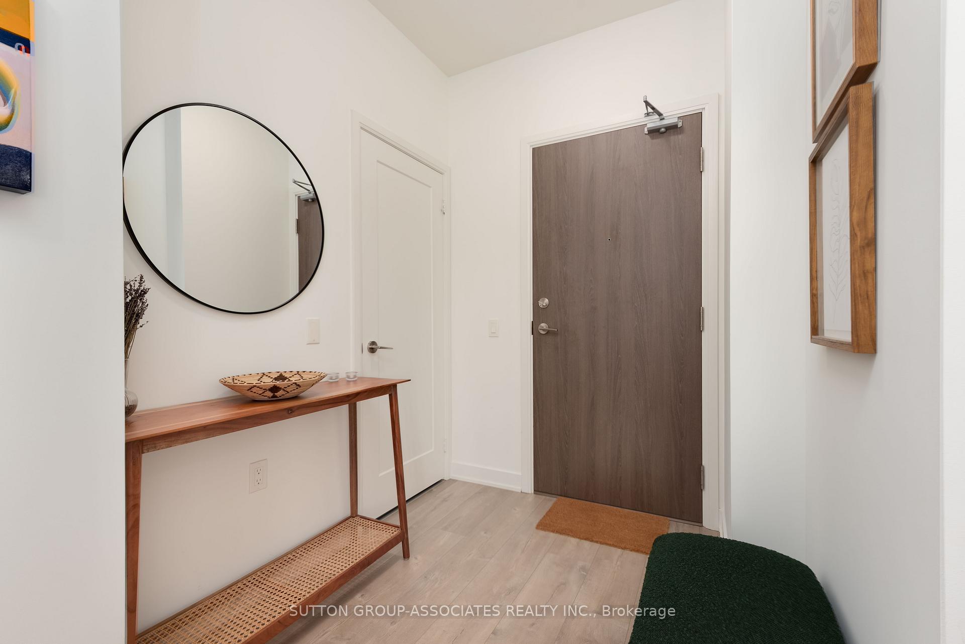 Photo 3 of Unit 1702, 576 Front Street W, Toronto, Waterfront Communities — HOMEH