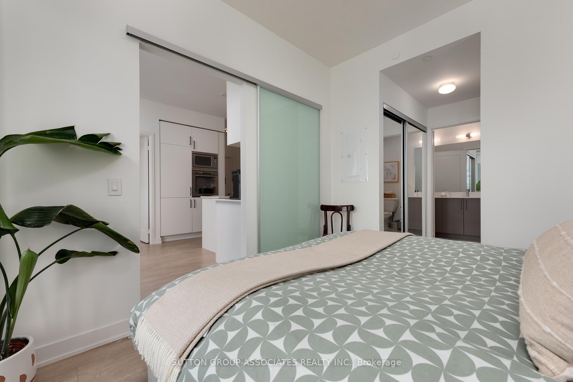 Photo 7 of Unit 1702, 576 Front Street W, Toronto, Waterfront Communities — HOMEH