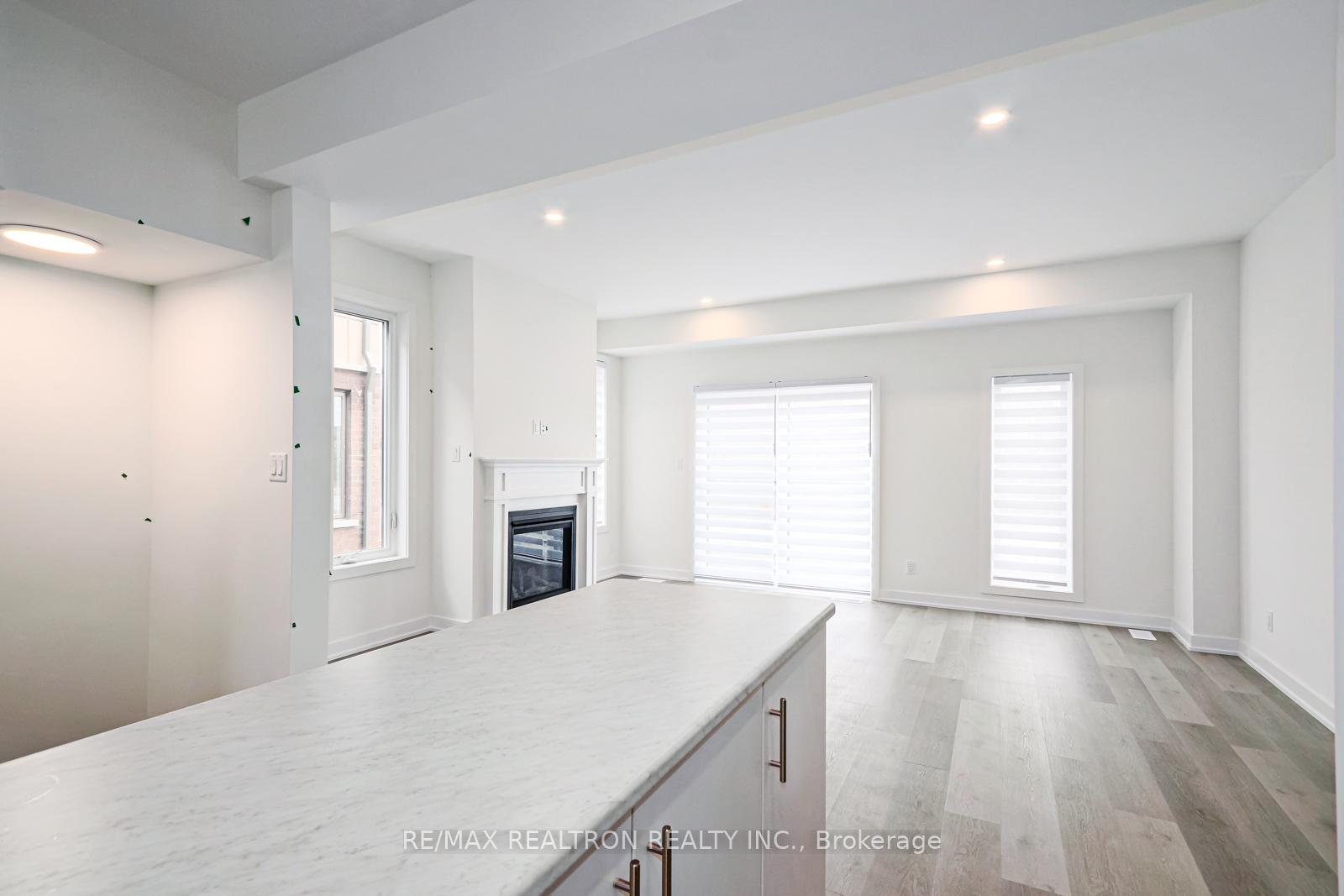 Photo 3 of 52 Winters Crescent, Collingwood — HOMEH