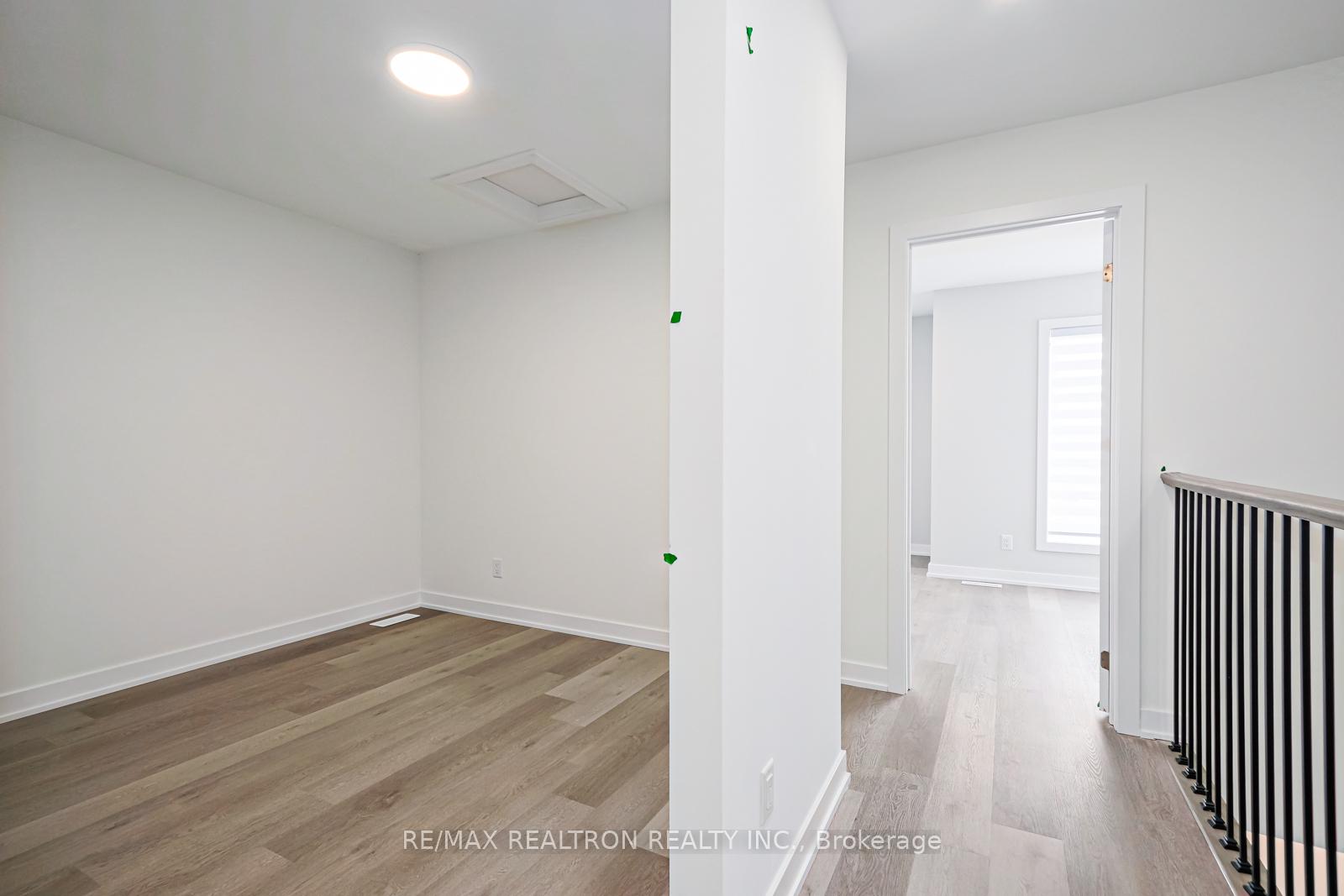 Photo 5 of 52 Winters Crescent, Collingwood — HOMEH