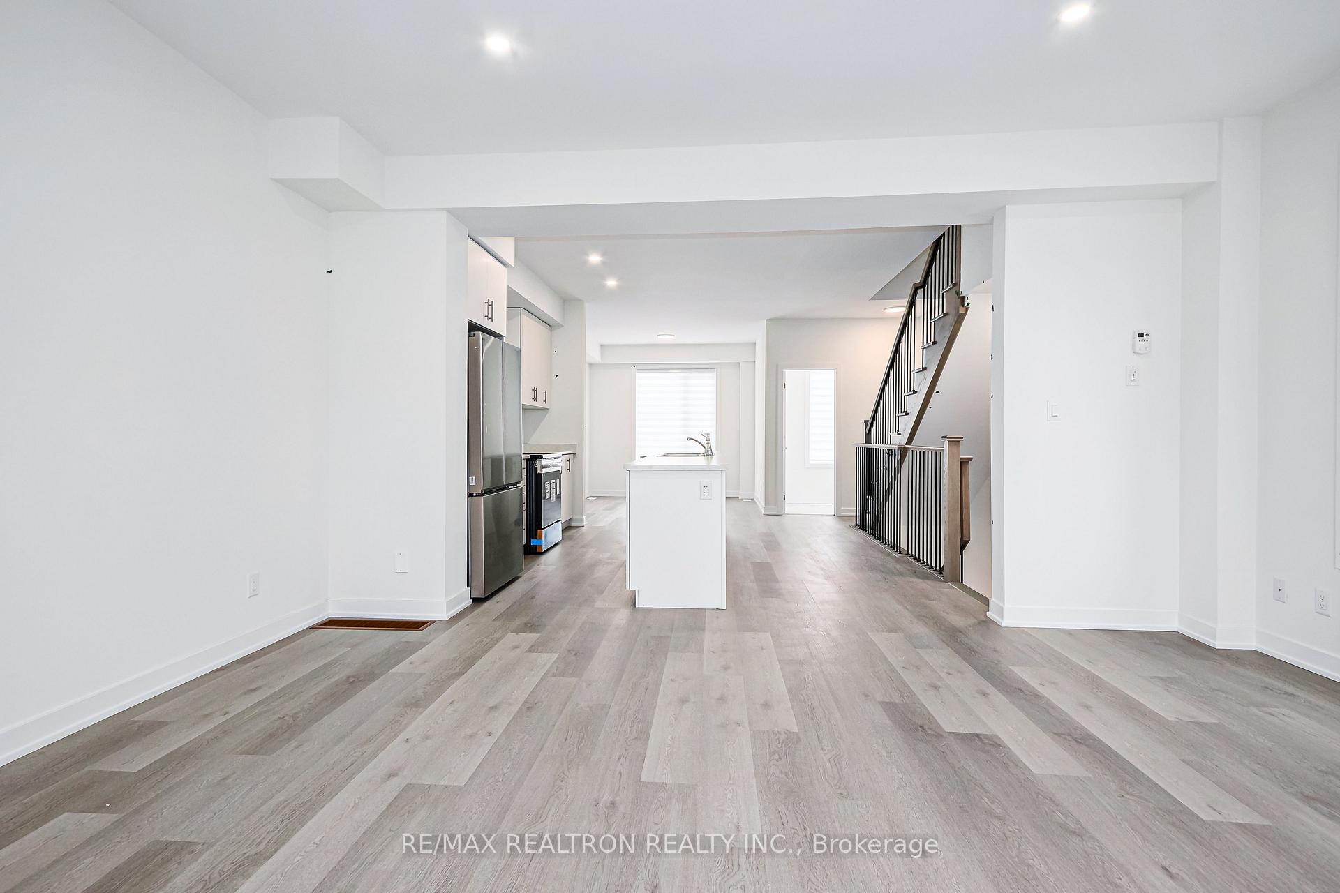 Photo 23 of 52 Winters Crescent, Collingwood — HOMEH
