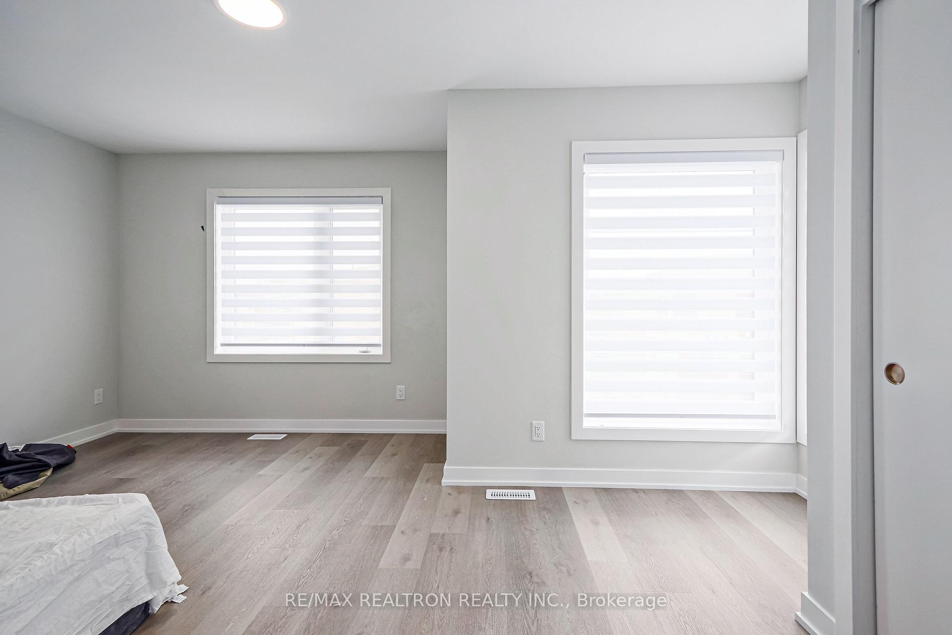 Photo 22 of 52 Winters Crescent, Collingwood — HOMEH