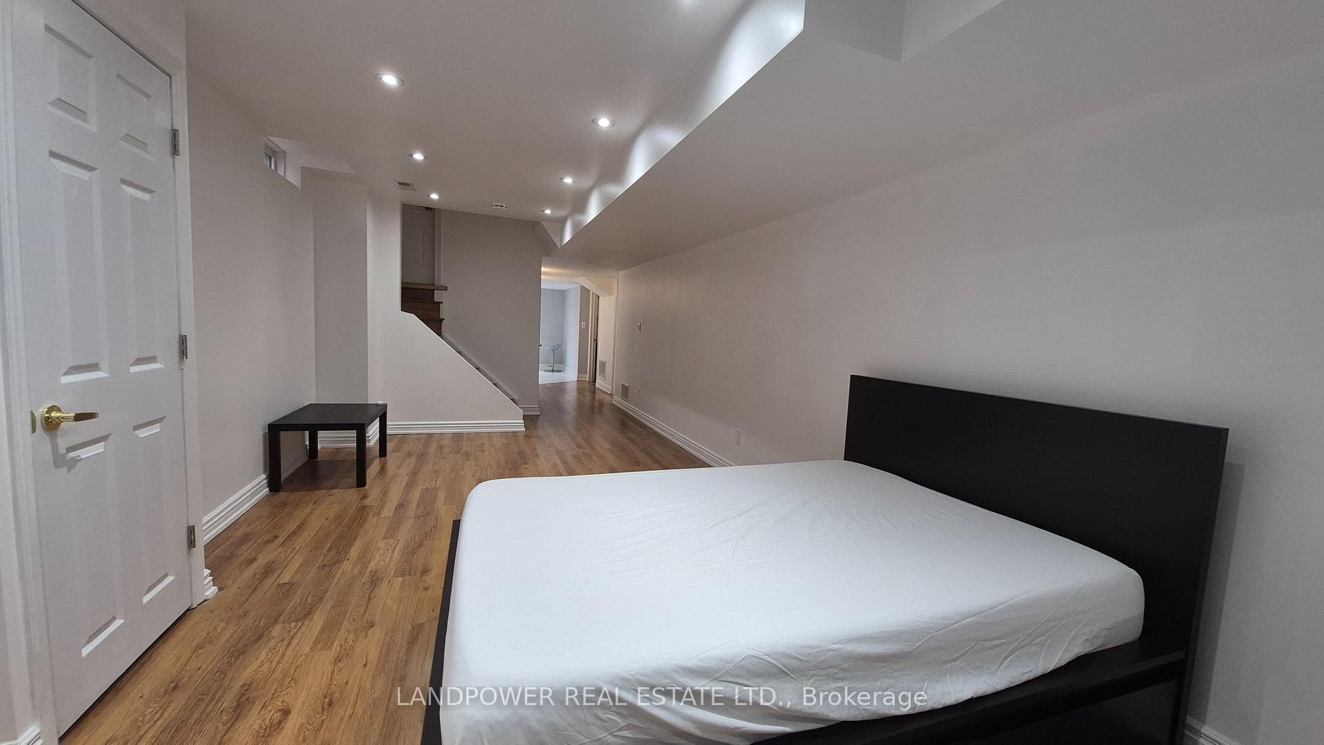 Photo 12 of Unit Basement Apartment, 32 Signet Way, Vaughan, Vellore Village — HOMEH