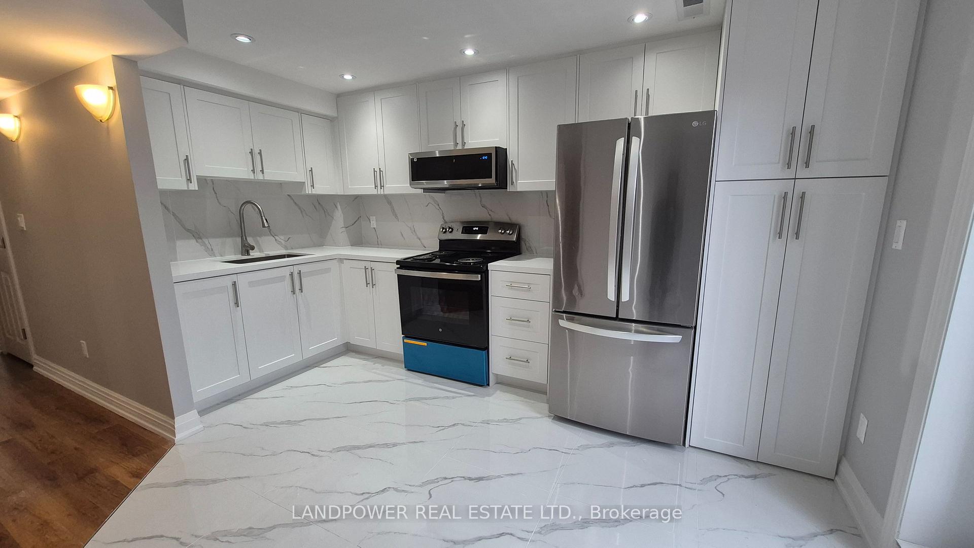 Photo 5 of Unit Basement Apartment, 32 Signet Way, Vaughan, Vellore Village — HOMEH