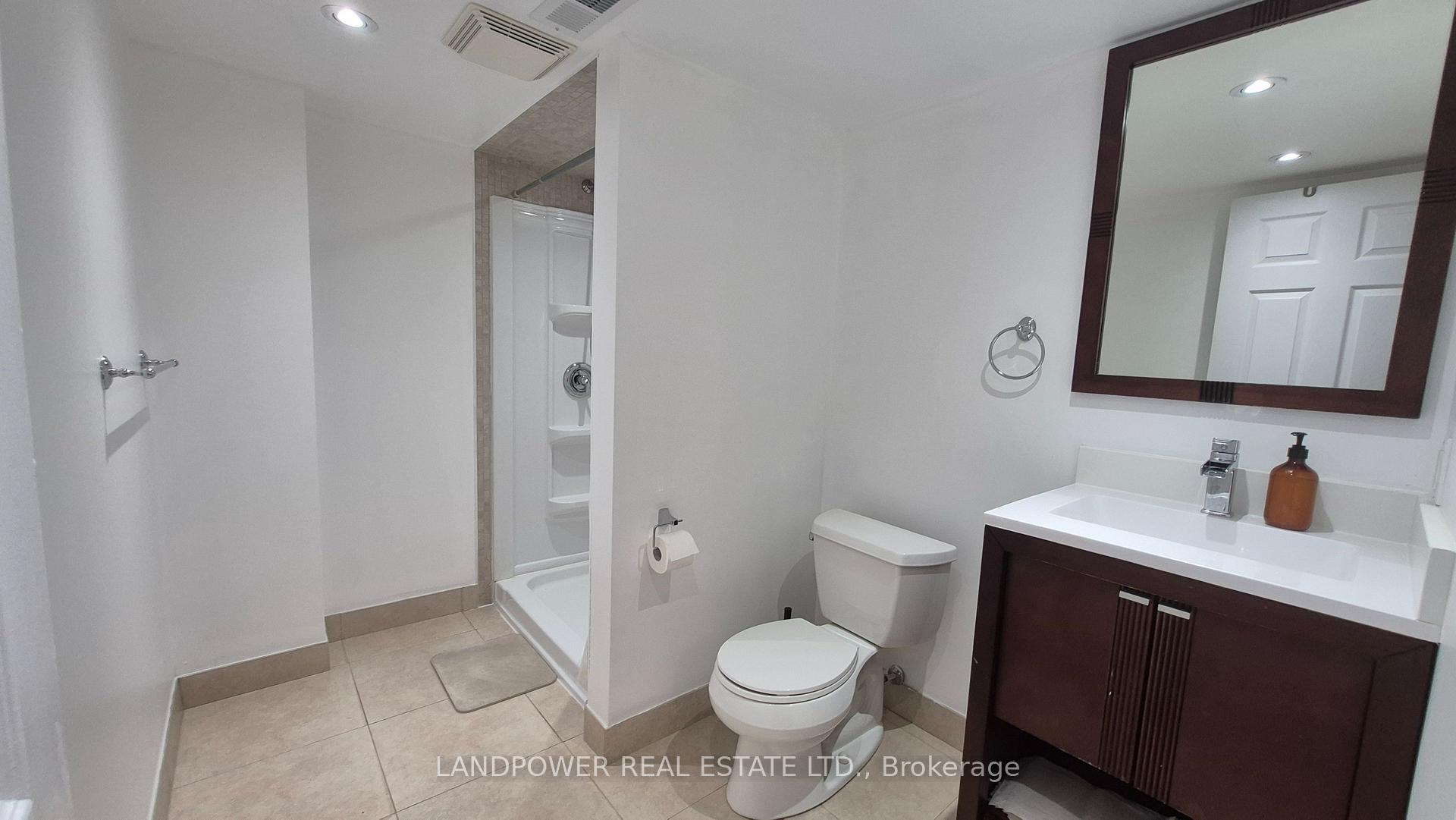 Photo 13 of Unit Basement Apartment, 32 Signet Way, Vaughan, Vellore Village — HOMEH