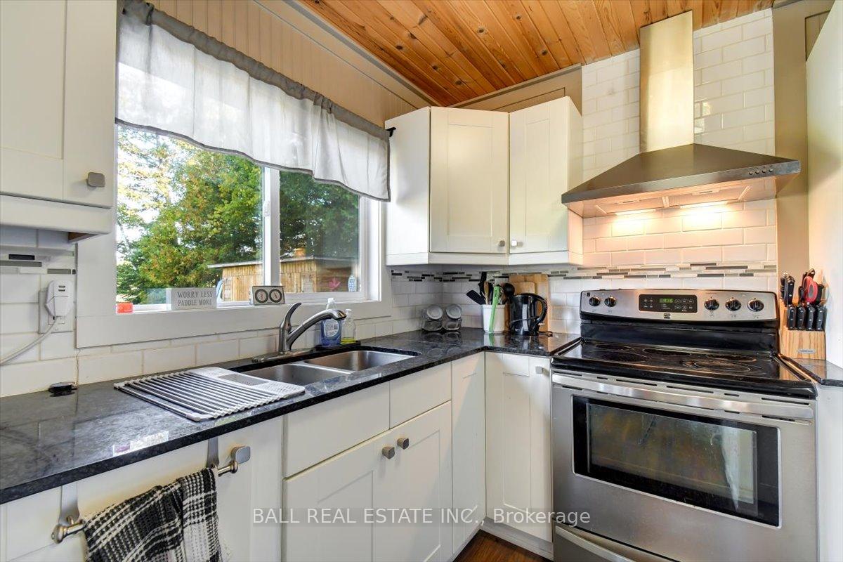 Photo 2 of 224 Bay Shore Drive, Faraday — HOMEH