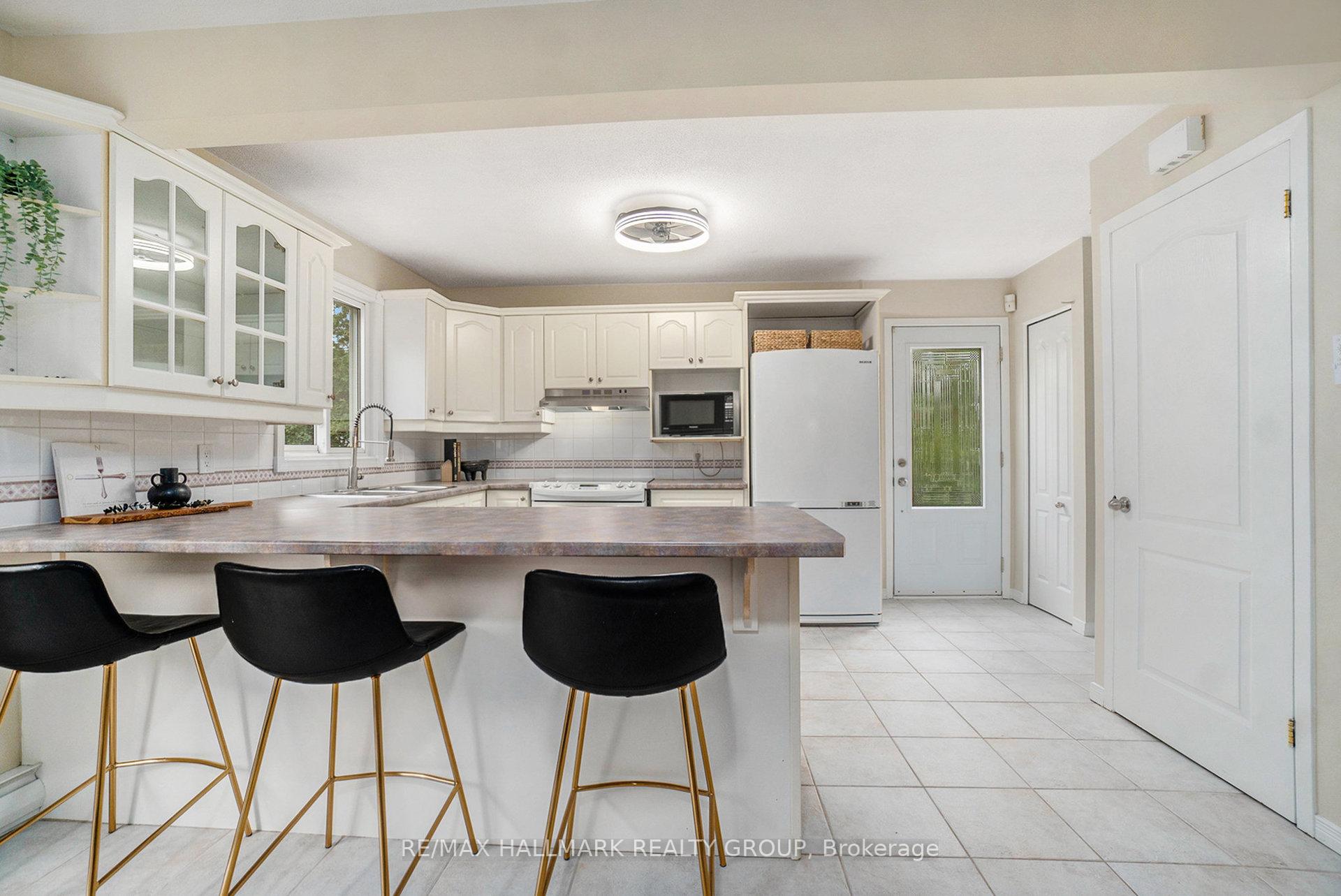 Photo 7 of 1611 Belcourt Boulevard, Ottawa, Orleans/Sunridge — HOMEH