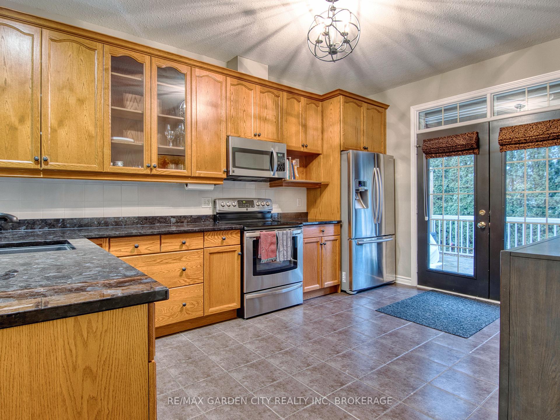 Photo 8 of Unit Unit #6, 174 Martindale Road, St. Catharines, Grapeview — HOMEH