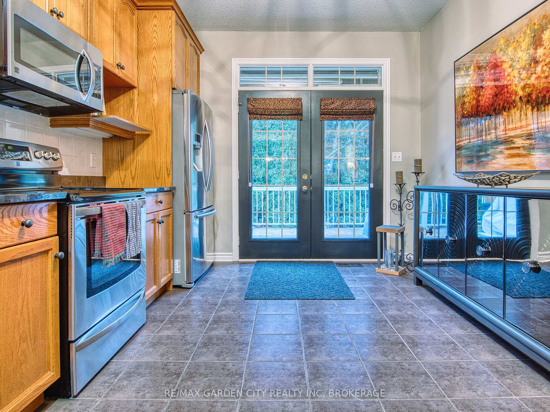 Photo 5 of Unit Unit #6, 174 Martindale Road, St. Catharines, Grapeview — HOMEH