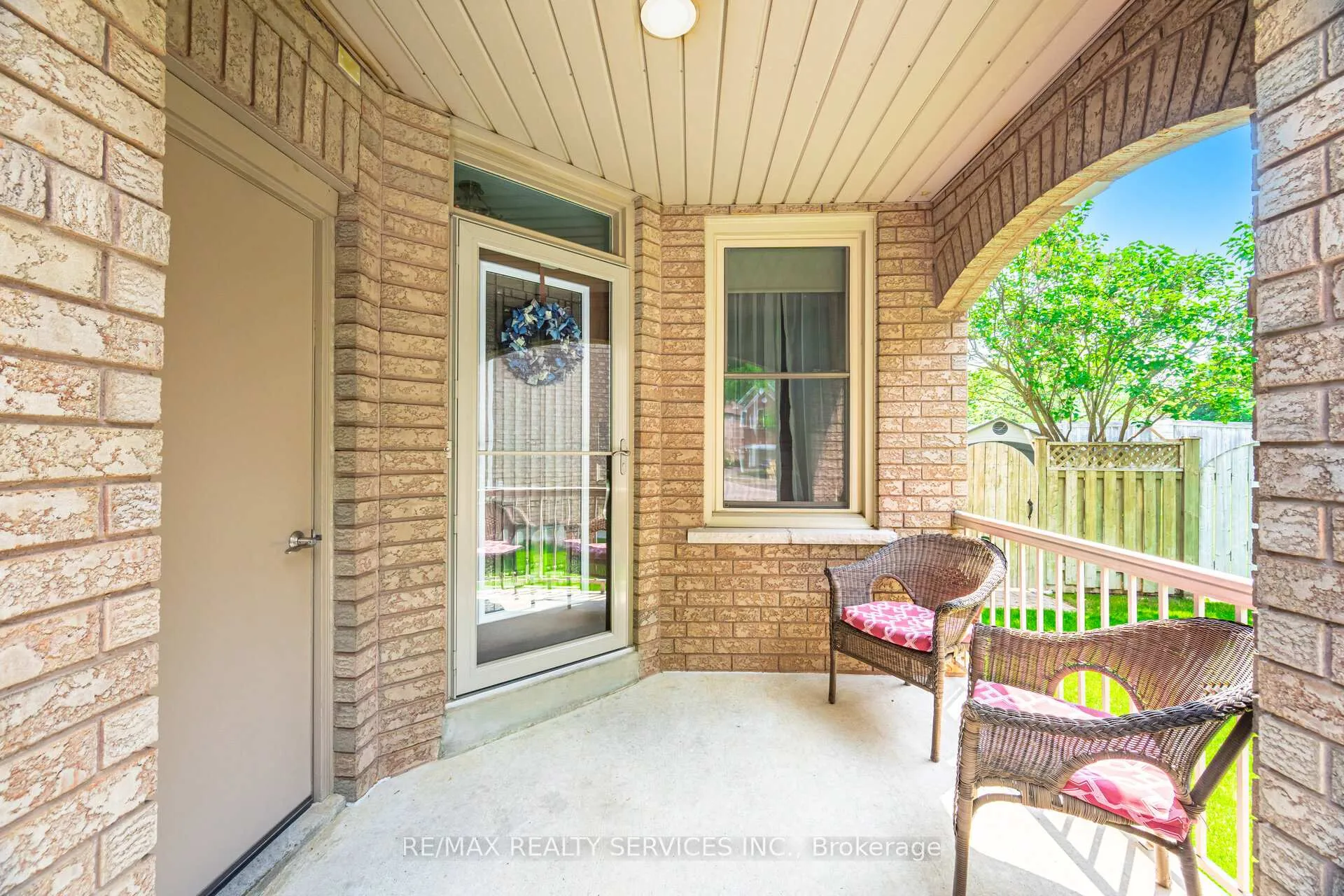 Photo 3 of 8 Inwood Place, Brampton, Sandringham-Wellington — HOMEH