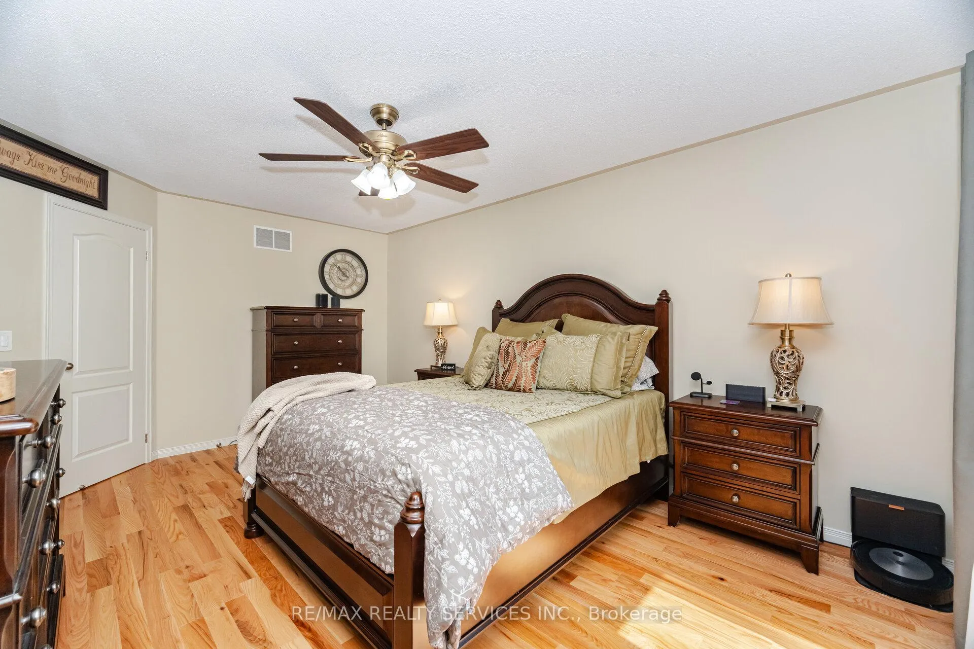 Photo 18 of 8 Inwood Place, Brampton, Sandringham-Wellington — HOMEH