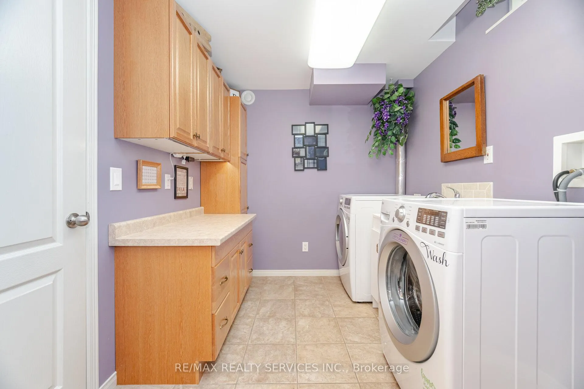 Photo 32 of 8 Inwood Place, Brampton, Sandringham-Wellington — HOMEH