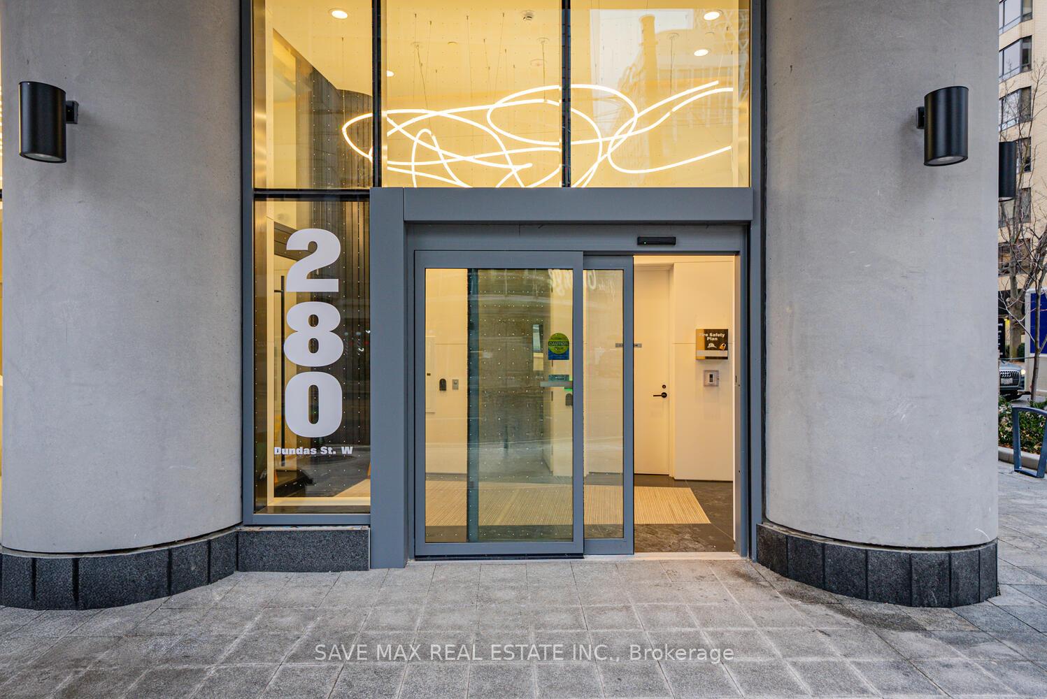 Photo 8 of Unit PH 11, 280 Dundas Street W, Toronto, Kensington-Chinatown — HOMEH