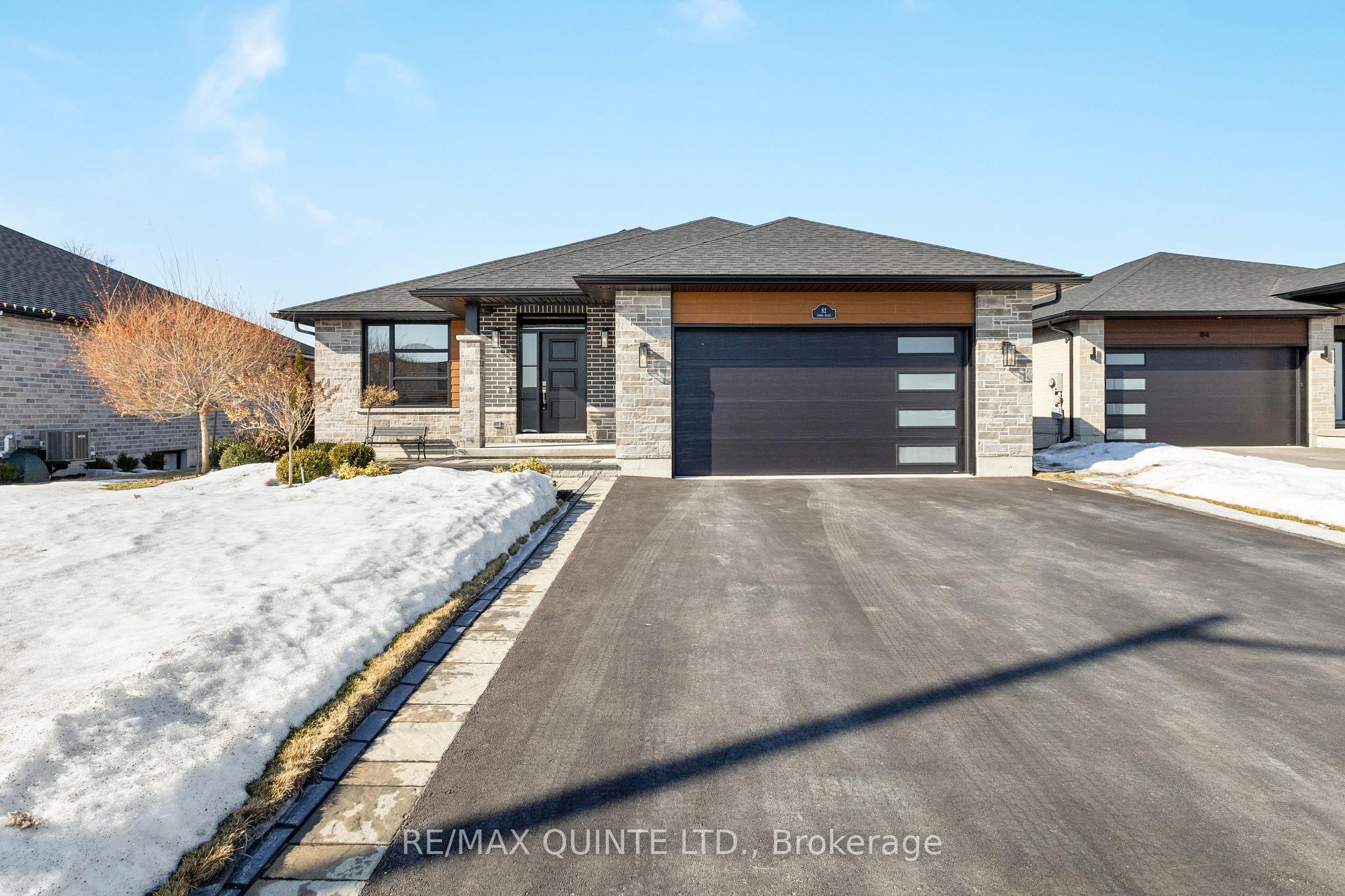 Photo 3 of 82 Dewal Place, Belleville, Belleville Ward — HOMEH