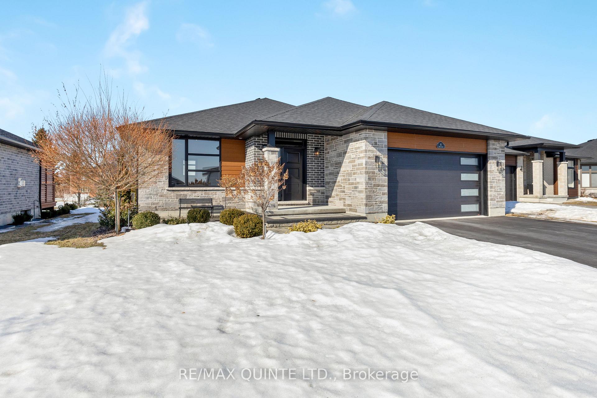Photo 4 of 82 Dewal Place, Belleville, Belleville Ward — HOMEH