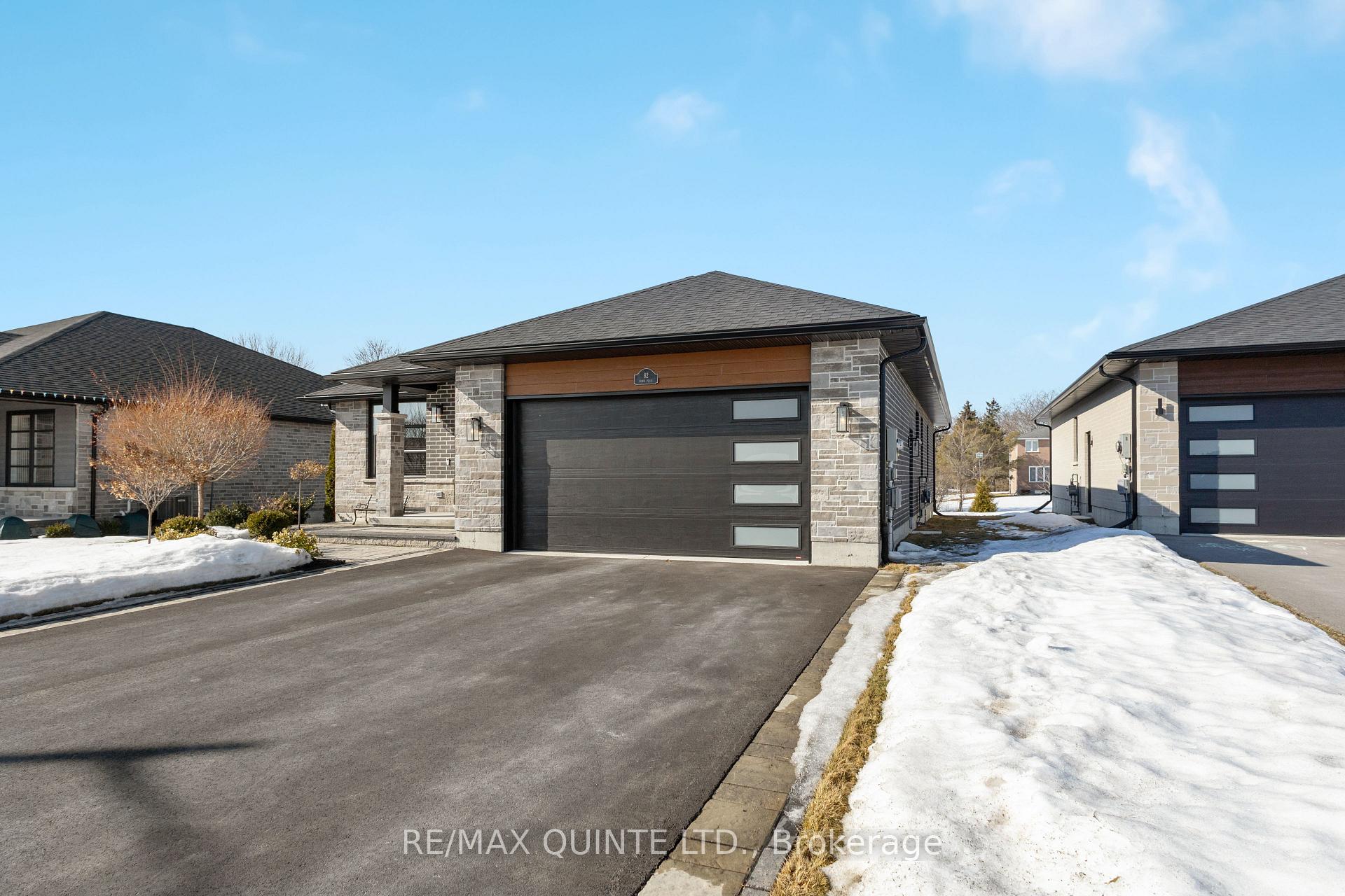 Photo 5 of 82 Dewal Place, Belleville, Belleville Ward — HOMEH