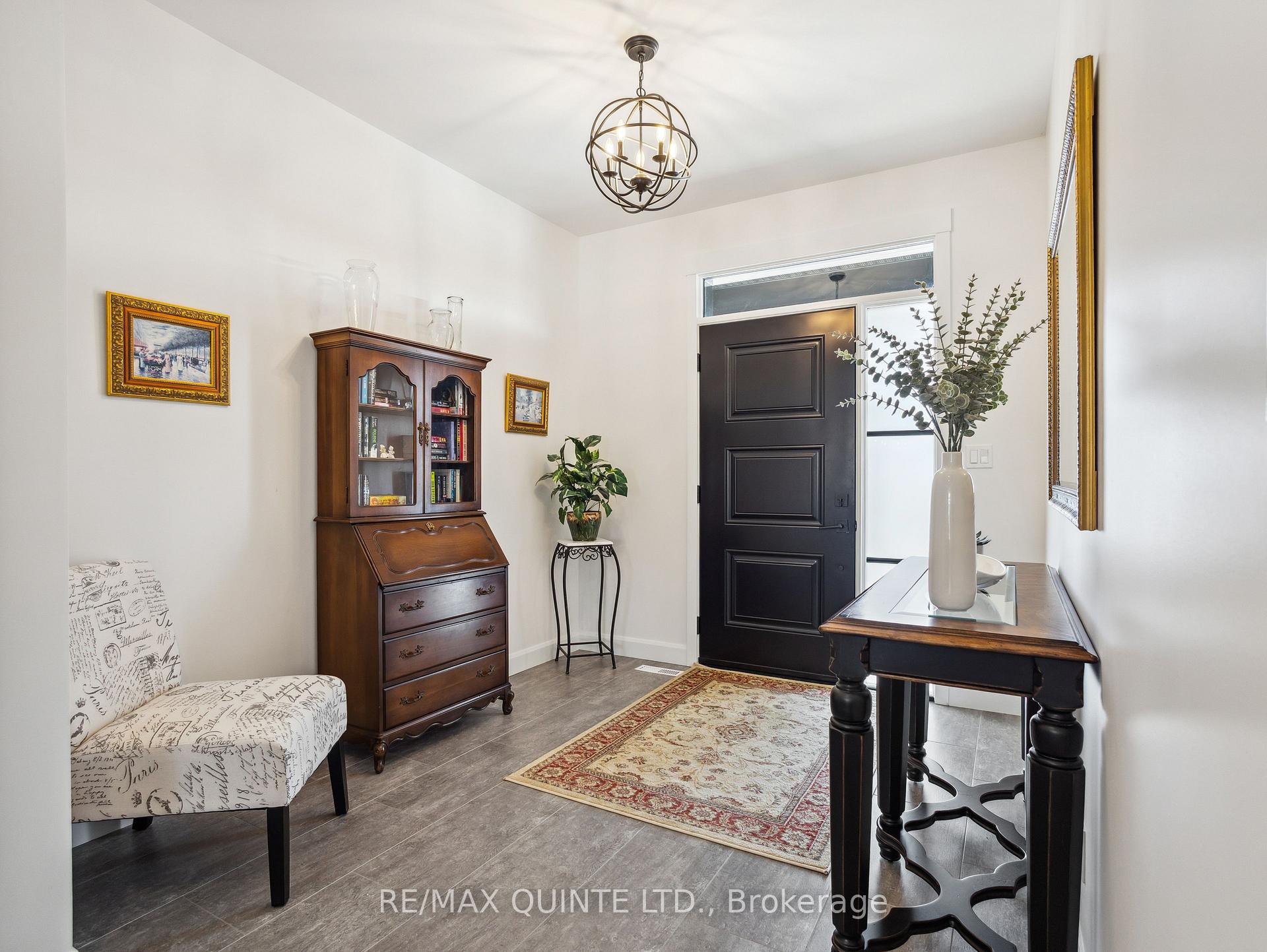 Photo 7 of 82 Dewal Place, Belleville, Belleville Ward — HOMEH