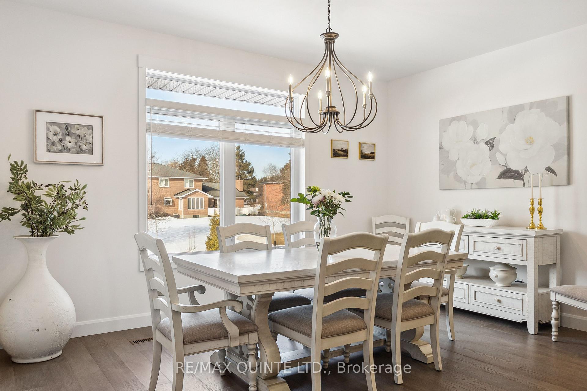 Photo 18 of 82 Dewal Place, Belleville, Belleville Ward — HOMEH