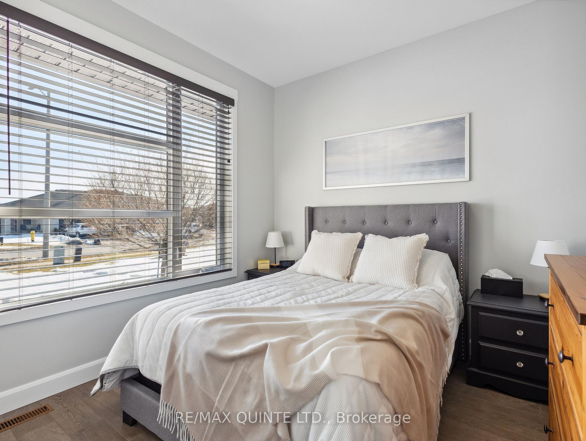 Photo 24 of 82 Dewal Place, Belleville, Belleville Ward — HOMEH
