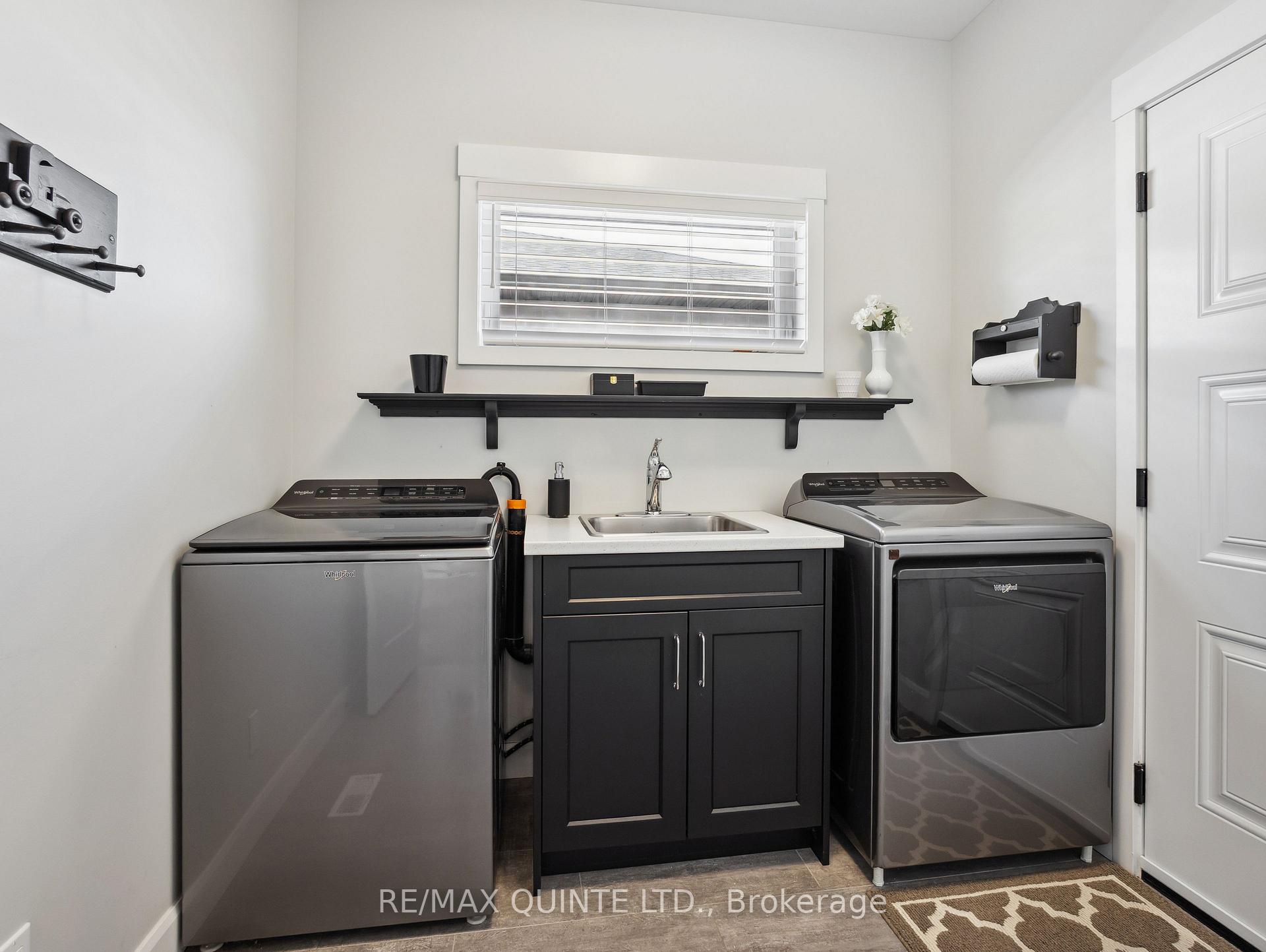 Photo 28 of 82 Dewal Place, Belleville, Belleville Ward — HOMEH