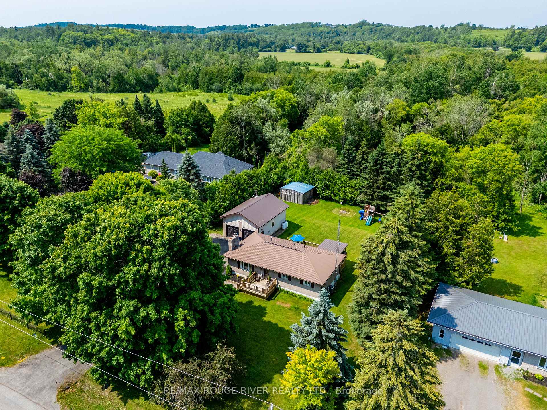 Photo 2 of 5274 Hillview Drive N, Hamilton Township, Rural Hamilton — HOMEH