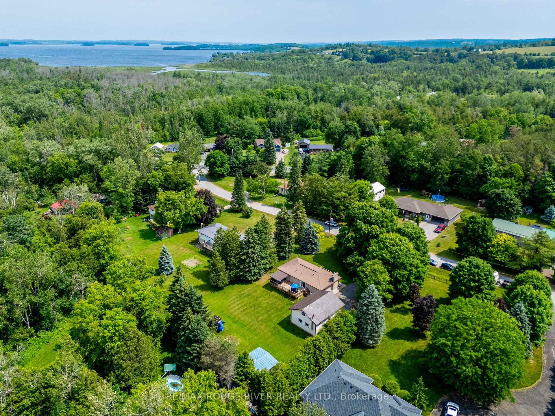 Photo 4 of 5274 Hillview Drive N, Hamilton Township, Rural Hamilton — HOMEH