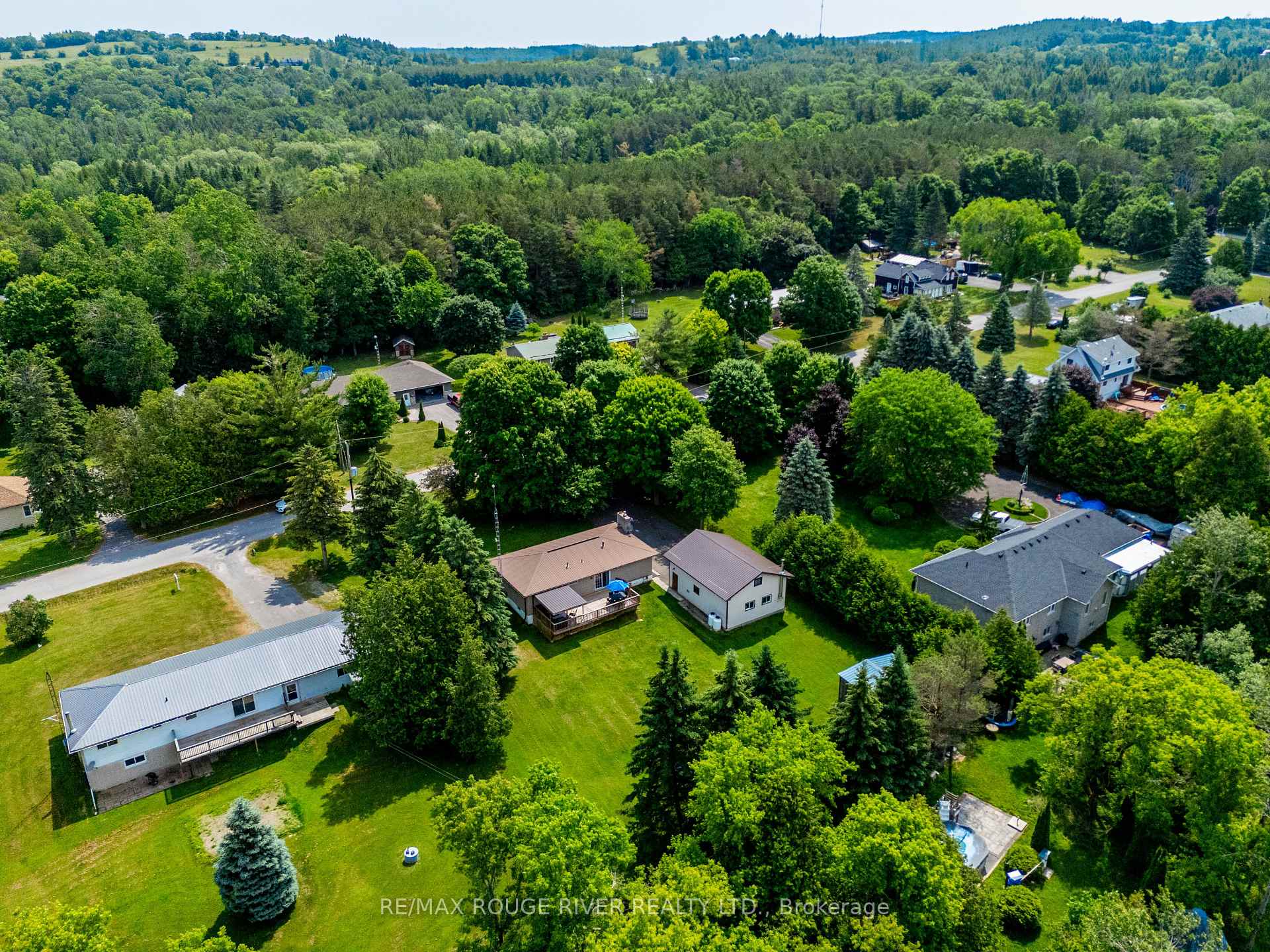 Photo 5 of 5274 Hillview Drive N, Hamilton Township, Rural Hamilton — HOMEH