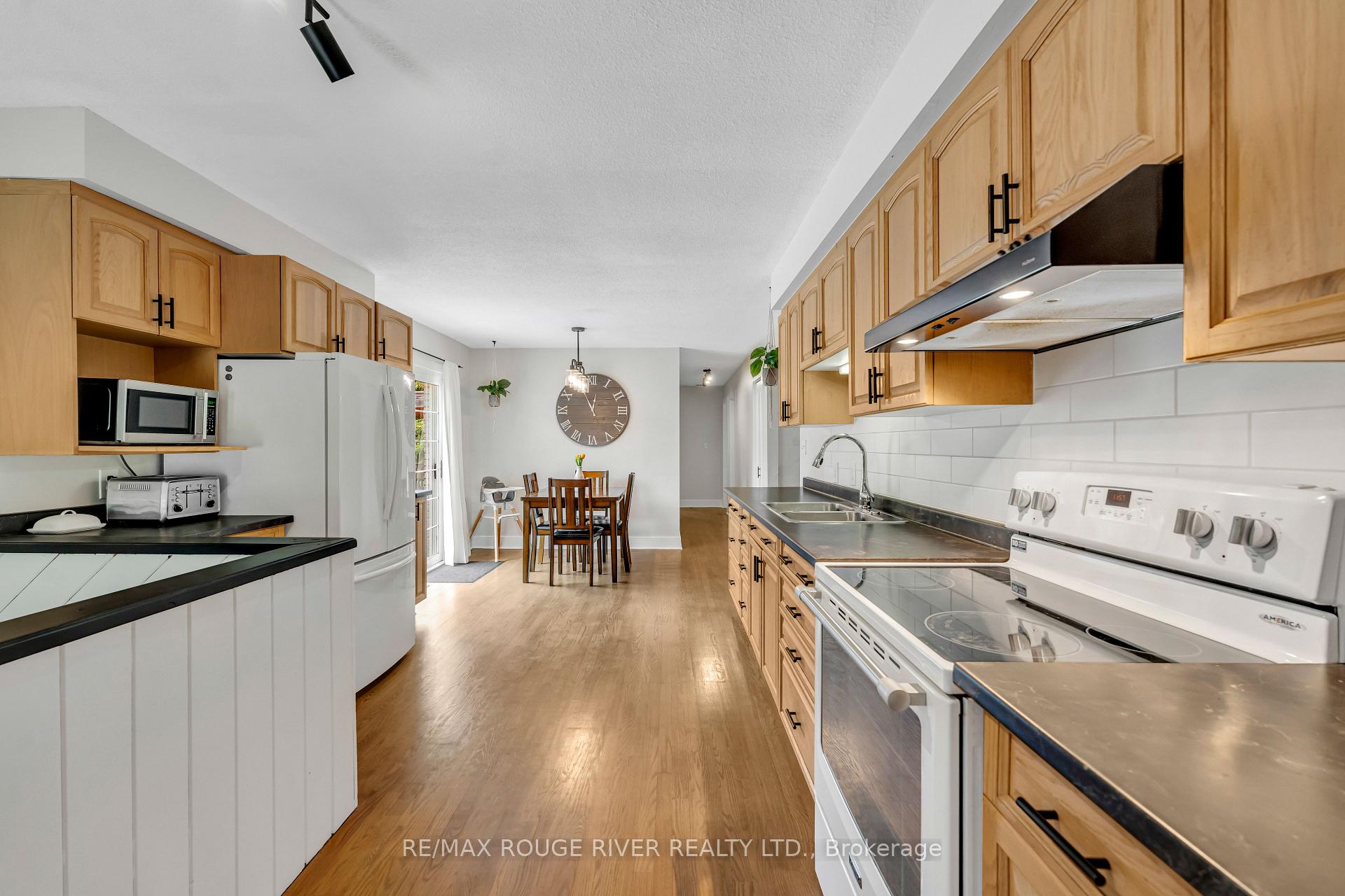 Photo 14 of 5274 Hillview Drive N, Hamilton Township, Rural Hamilton — HOMEH