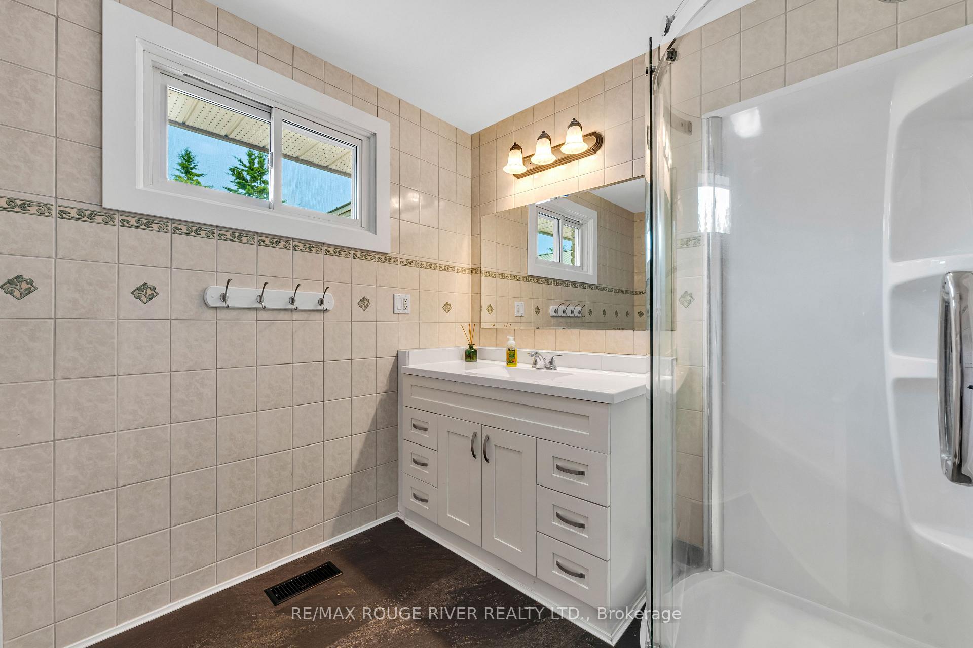 Photo 21 of 5274 Hillview Drive N, Hamilton Township, Rural Hamilton — HOMEH