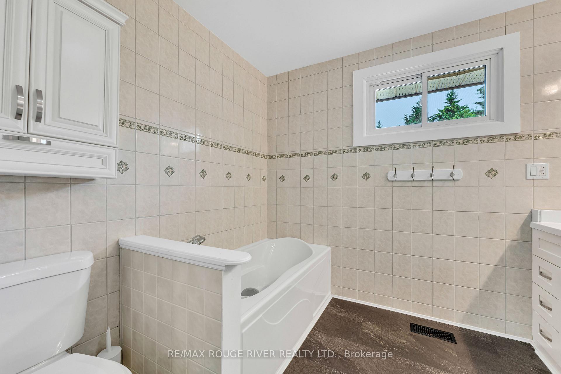 Photo 22 of 5274 Hillview Drive N, Hamilton Township, Rural Hamilton — HOMEH