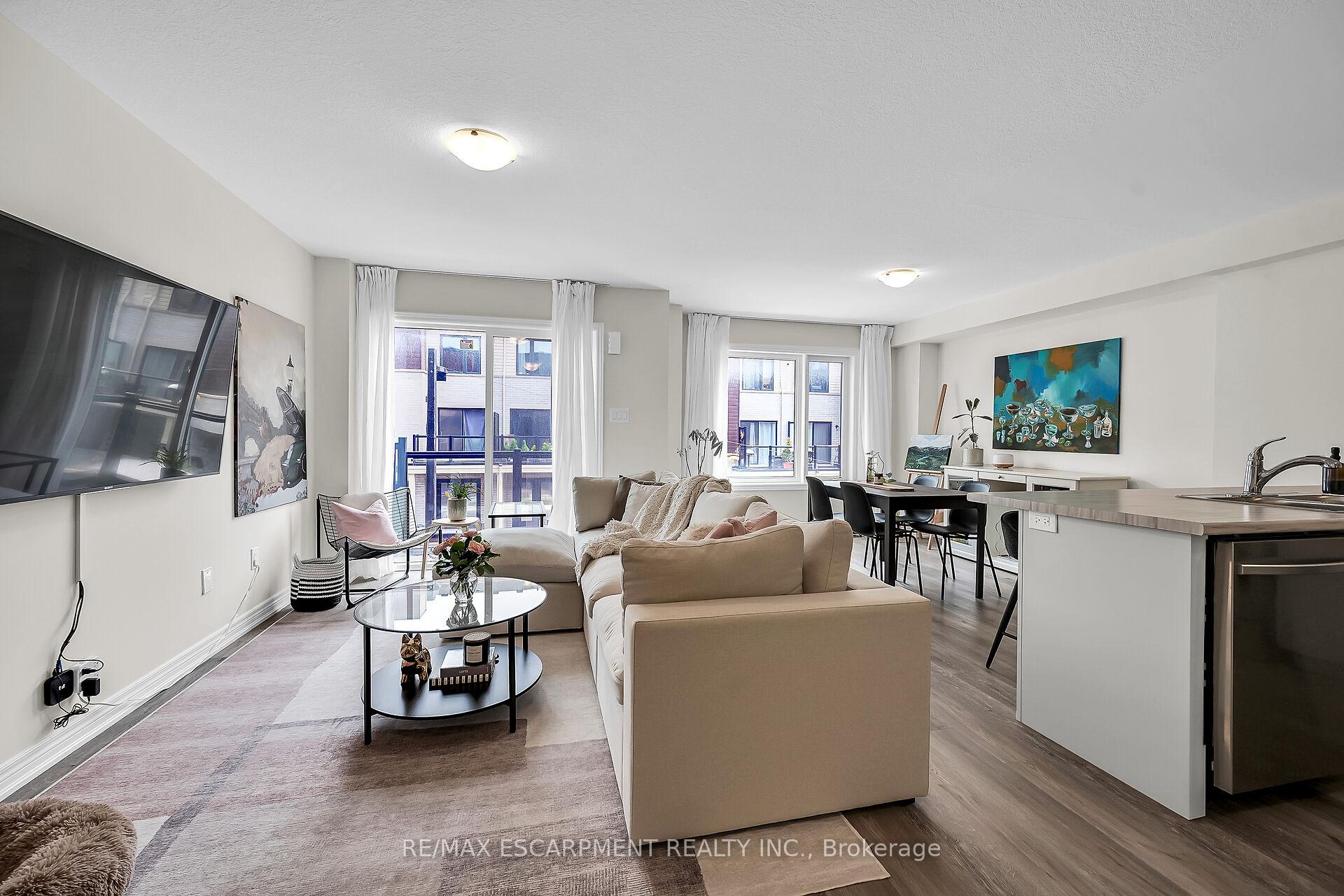 Photo 18 of 22 Dryden Lane, Hamilton, McQuesten — HOMEH